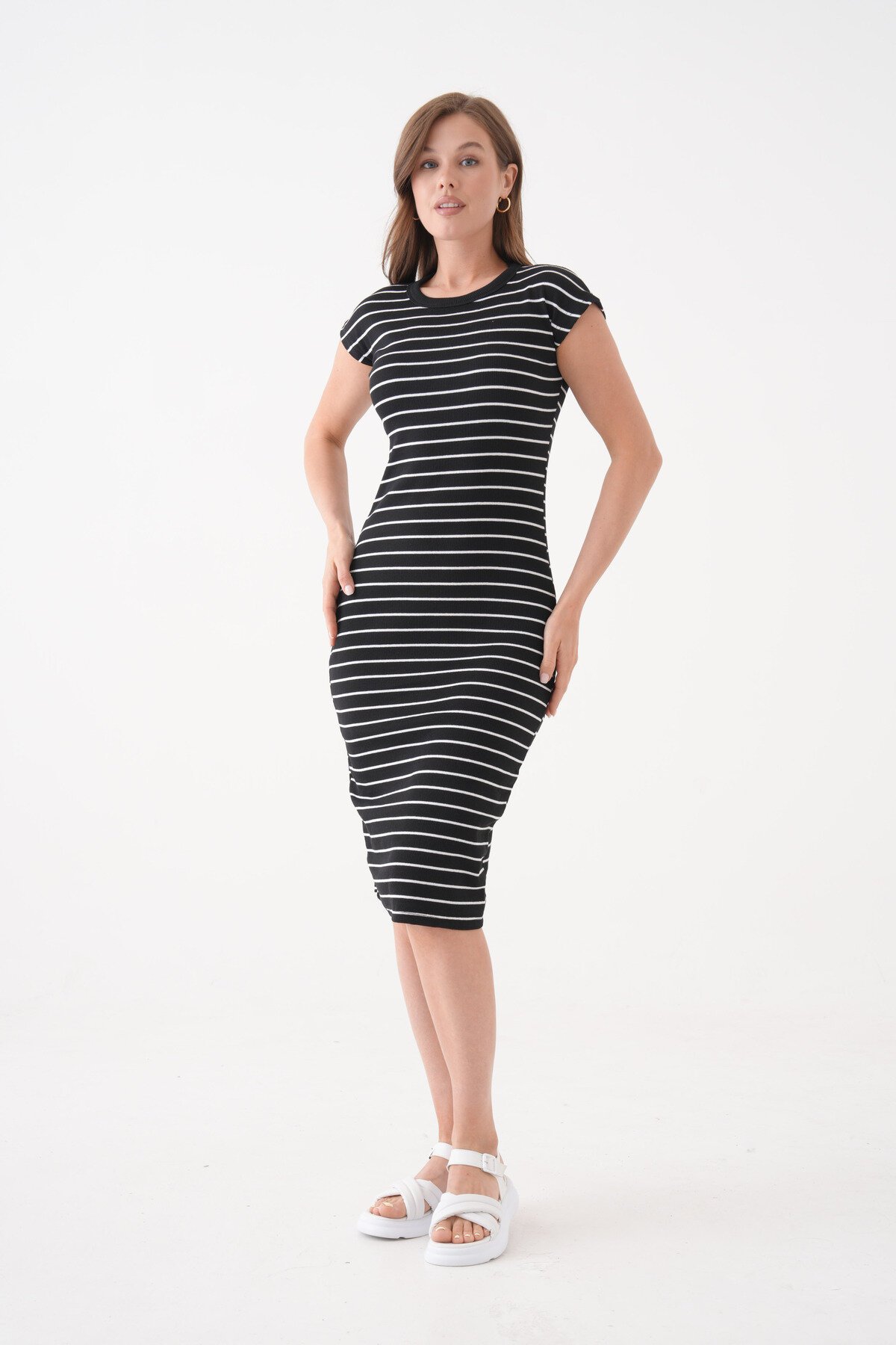 Kadın Çizgili Kolsuz Spor Şık Siyah Kaşkorse Pamuk Yazlık Elbise