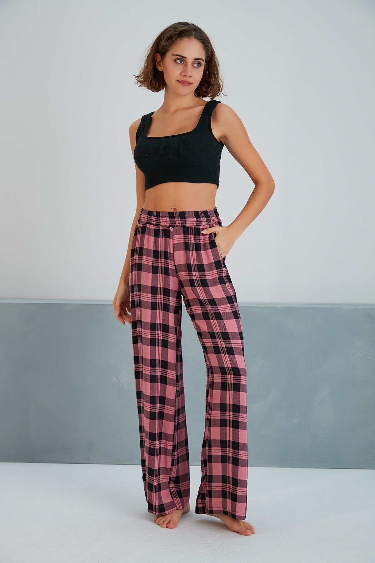 Kadın Dokuma Viskon Dama Desenli Cepli Büyük Beden Kalıp Beli Lastikli Salaş Pantolon