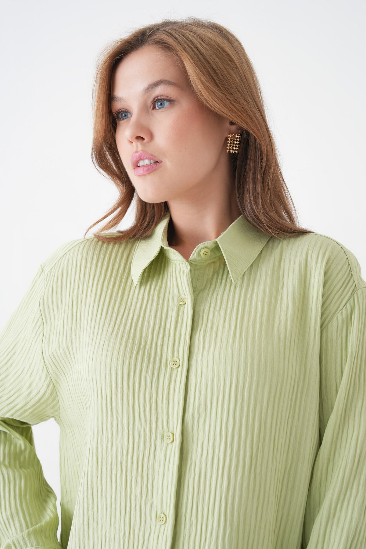 Kadın Gömlek Yaka Önü Düğmeli Düz Uzun Kol Rahat Kalıp Curve Büyük Bedeb Yazlık Gömlek