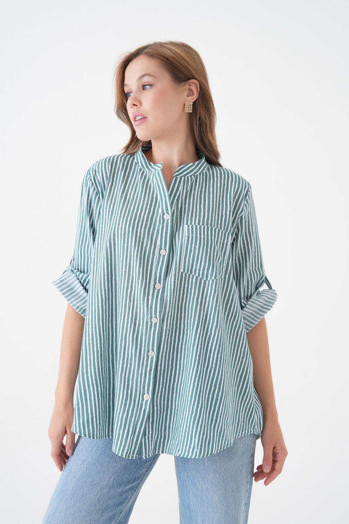 Kadın Hakim Yaka Geniş Kalıp Tesettüre Uygun Çizgili Spor Şık Curve Gömlek