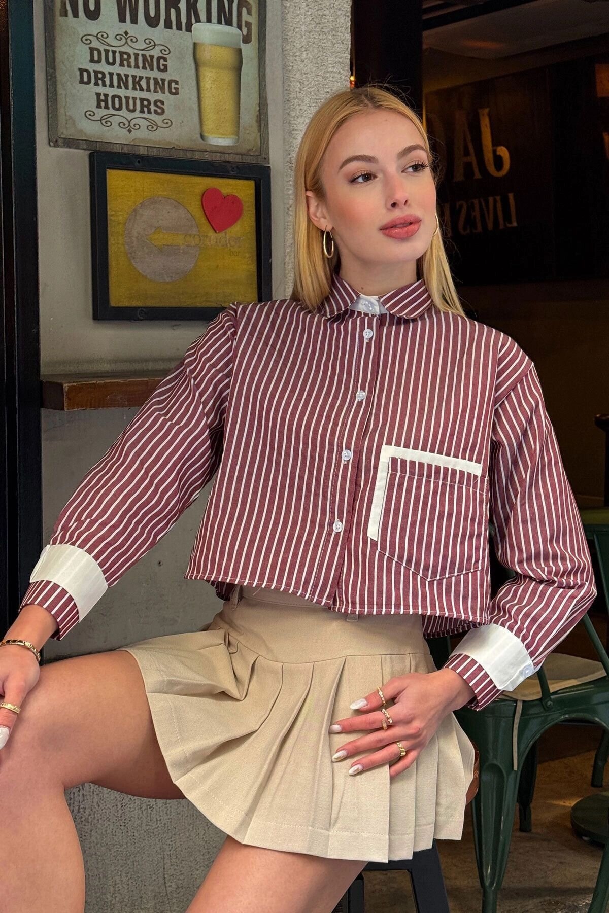 Kadın Özel Tasarım Çizgi Garni Crop Boy Uzun Kol Çift Manşetli Bluz Kısa Gömlek