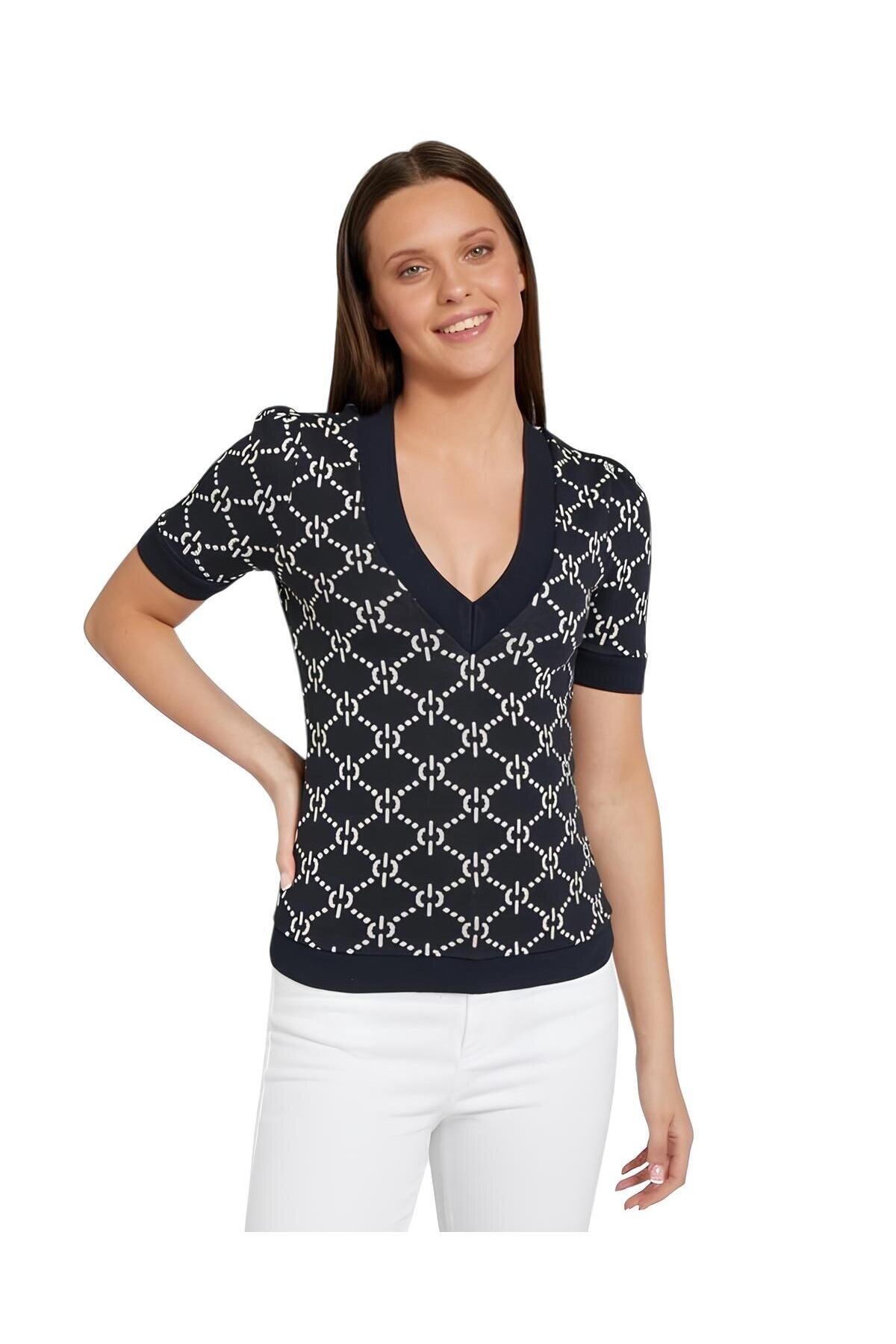 Kadın V Yaka Desenli Yarım Kol Triko Süveter Bluz