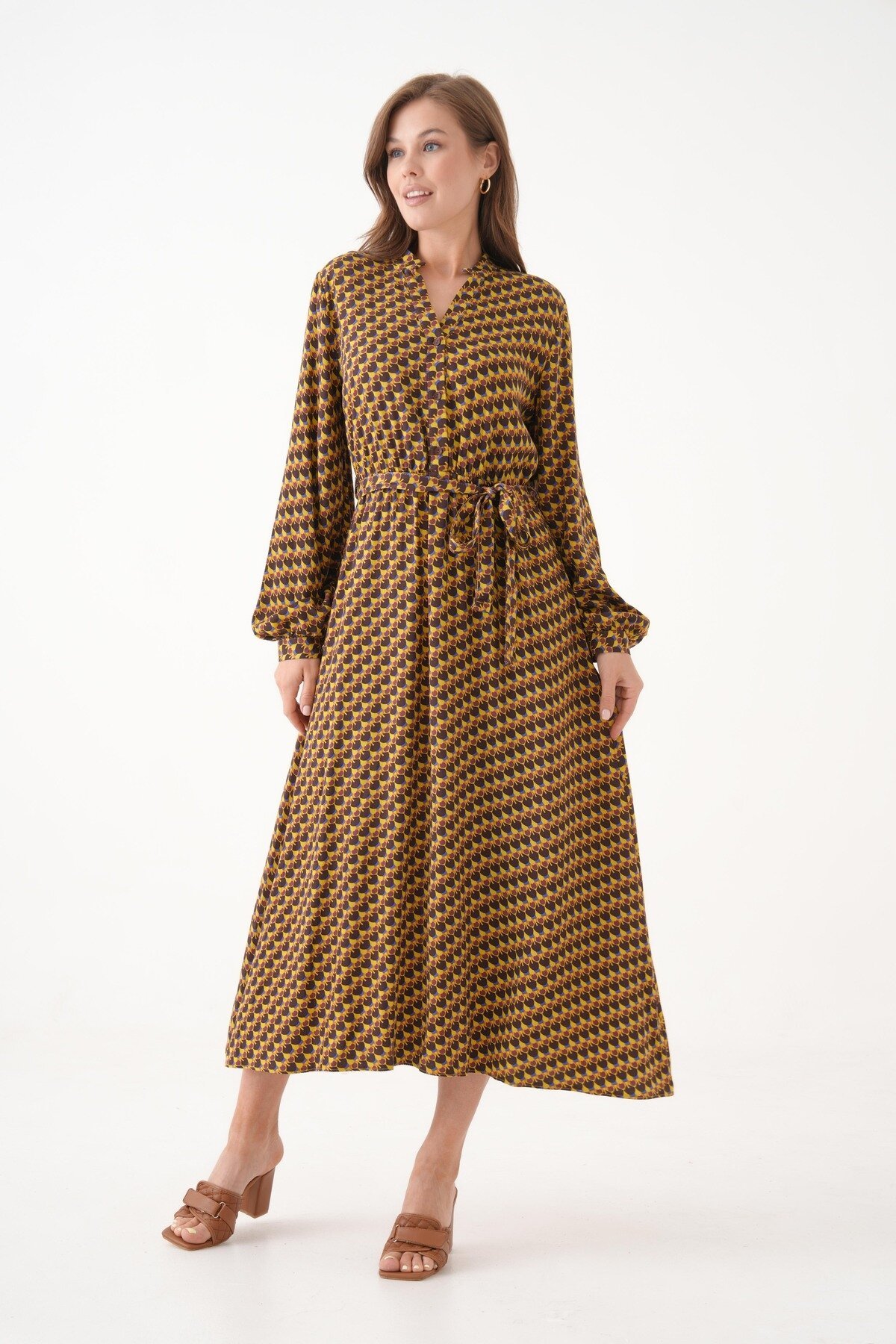 Kadın Bisiklet Yaka Tesettüre Uygun %100 Viscose Maxi Boy Uzun Kol Büyük Beden Curve Yazlık Elbise