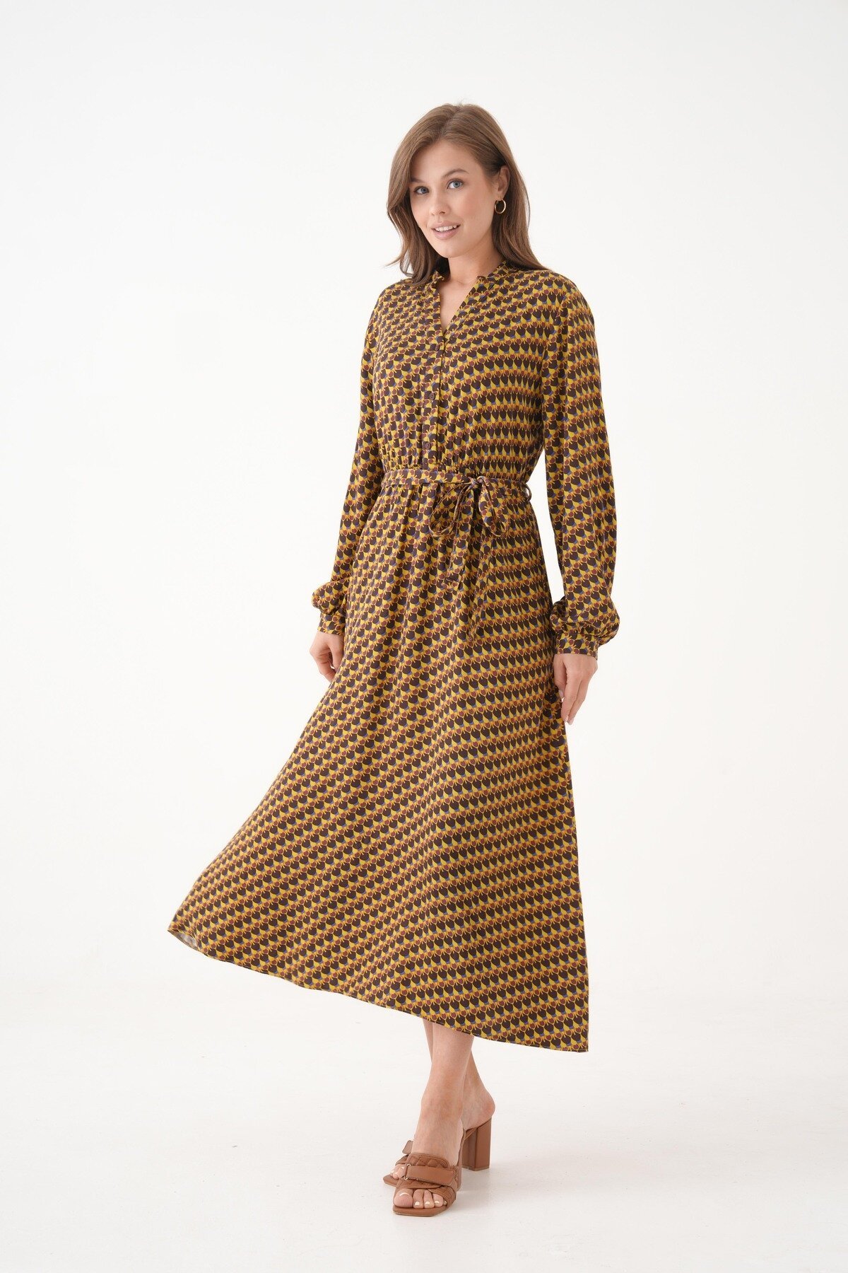 Kadın Bisiklet Yaka Tesettüre Uygun %100 Viscose Maxi Boy Uzun Kol Büyük Beden Curve Yazlık Elbise