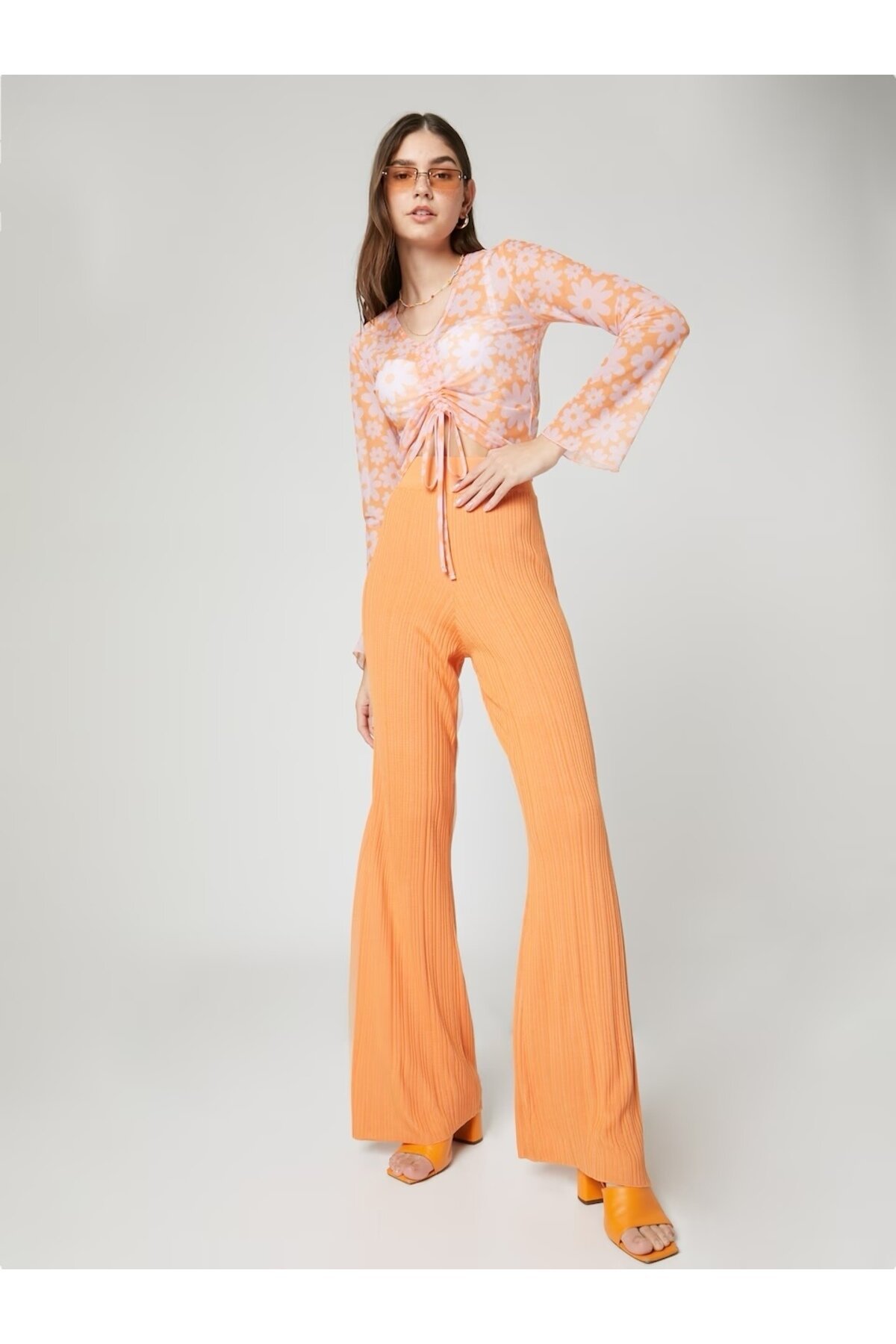 Kadın Çiçek Desenli Uzun Kol Tül Önden Büzgülü Spor Şık Crop Top Spor Casual  Büstiyer Bluz