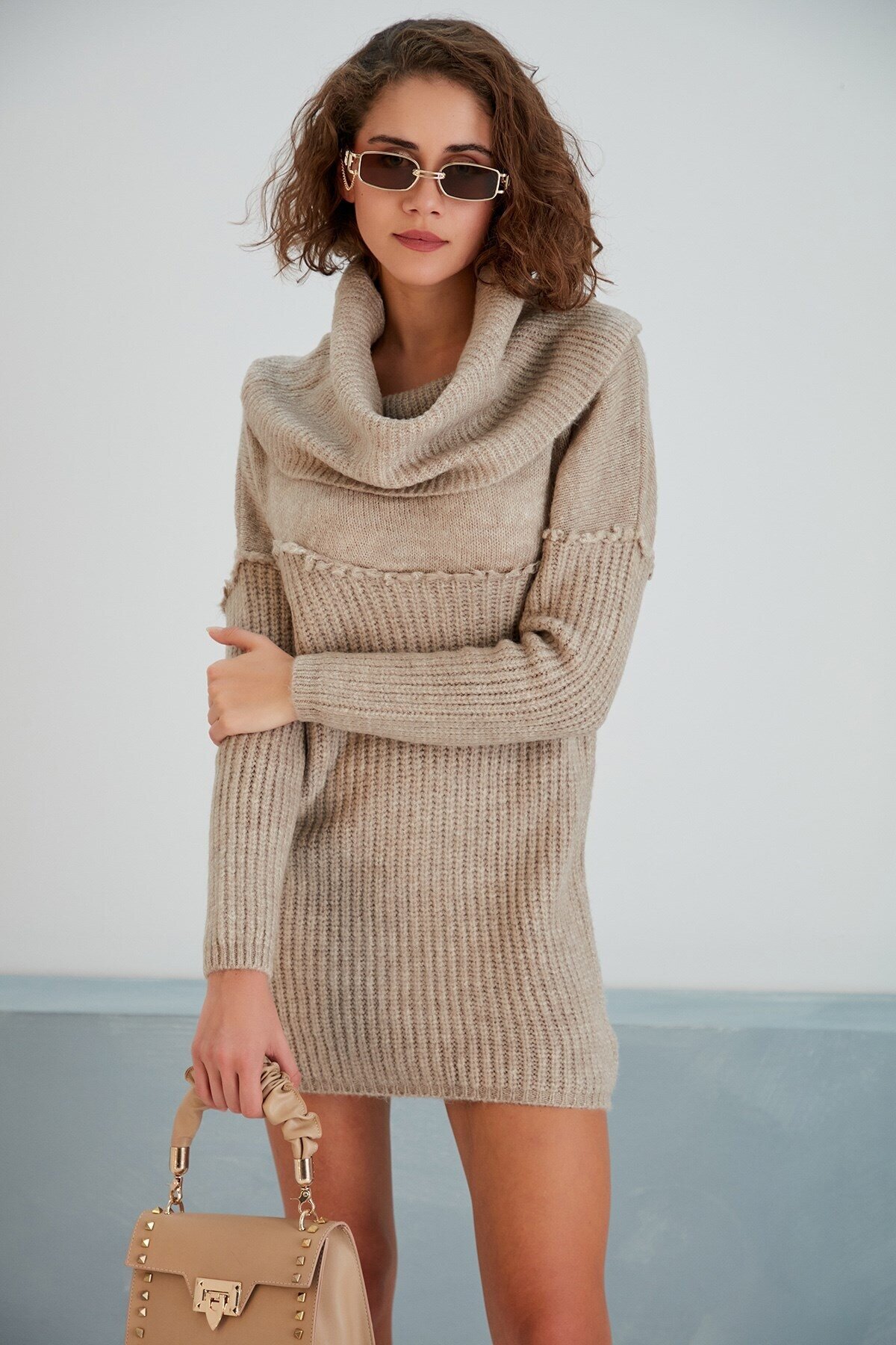 Kadın Degaje Yaka Saçak Detaylı Spor Şık Kahverengi Triko Tunik Bluz