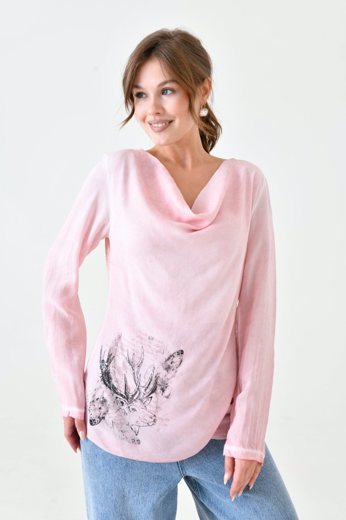 Kadın Degaye Yaka Geyik Baskılı Kalpli Taş Baskı Asimetrik Spor Şık Casual Curve Pudra Rengi Bluz
