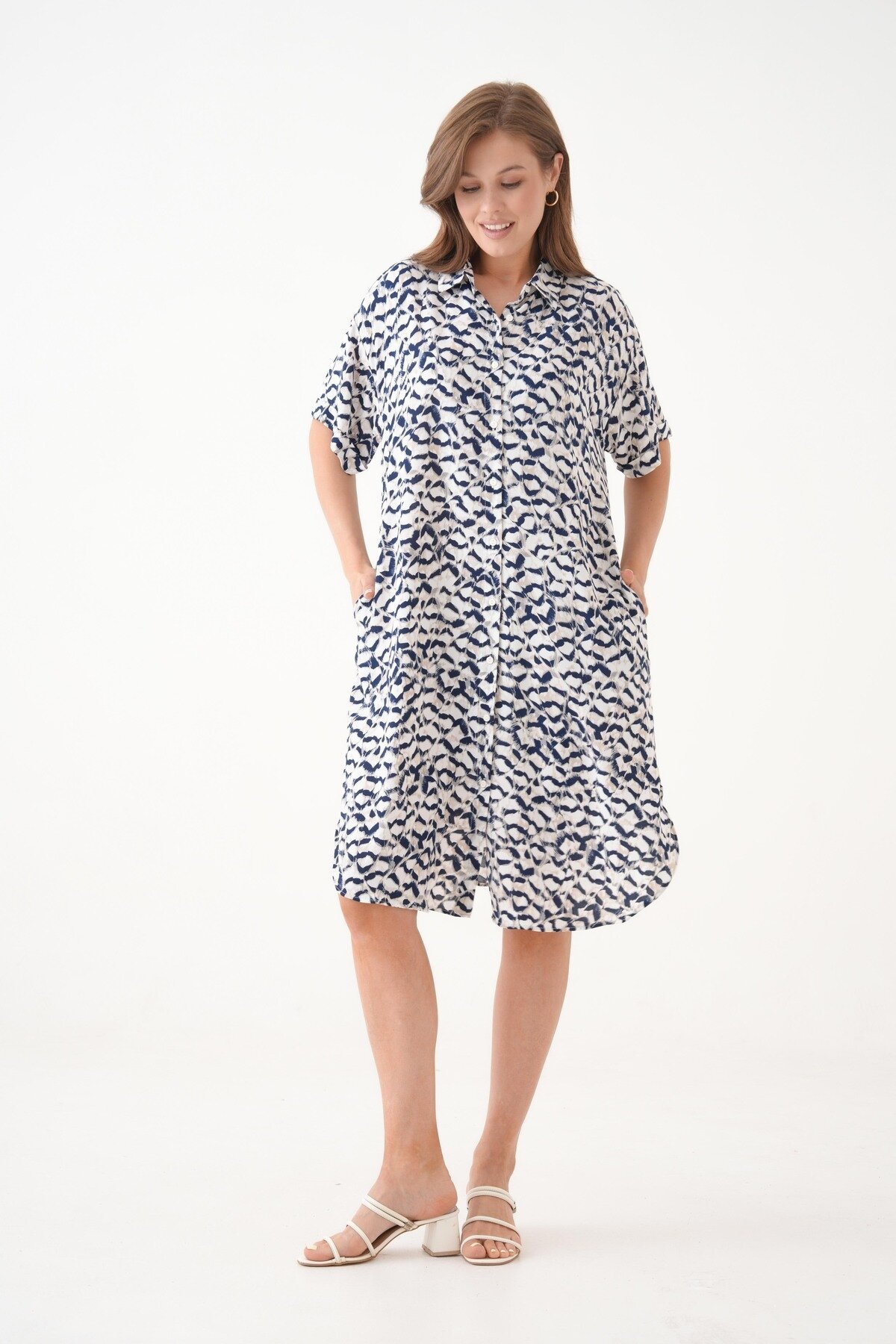 Kadın Gömlek Yaka Önden Düğmeli Kısa Kol Yazlık Desenli Büyük Beden Curve Yazlık Dokuma Elbise