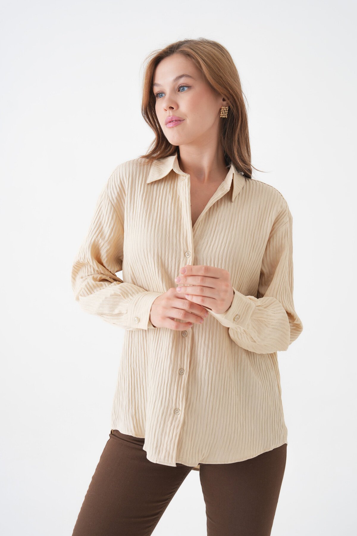 Kadın Gömlek Yaka Önü Düğmeli Düz Uzun Kol Rahat Kalıp Curve Büyük Bedeb Yazlık Gömlek