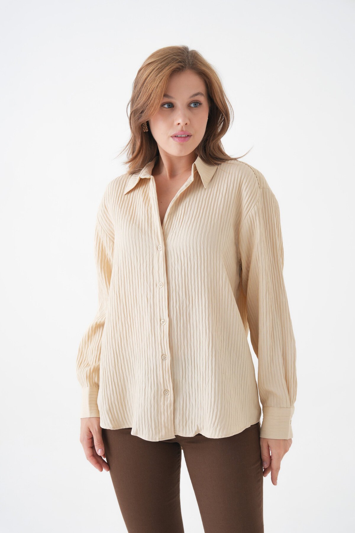 Kadın Gömlek Yaka Önü Düğmeli Düz Uzun Kol Rahat Kalıp Curve Büyük Bedeb Yazlık Gömlek