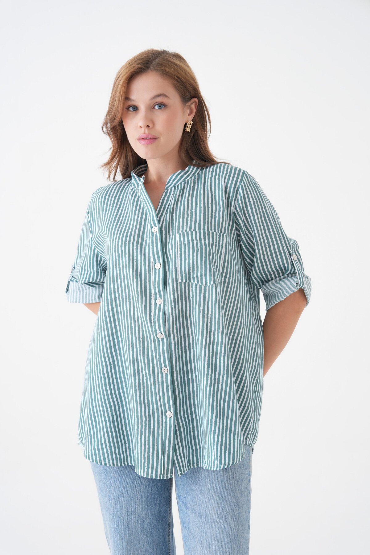 Kadın Hakim Yaka Geniş Kalıp Tesettüre Uygun Çizgili Spor Şık Curve Gömlek