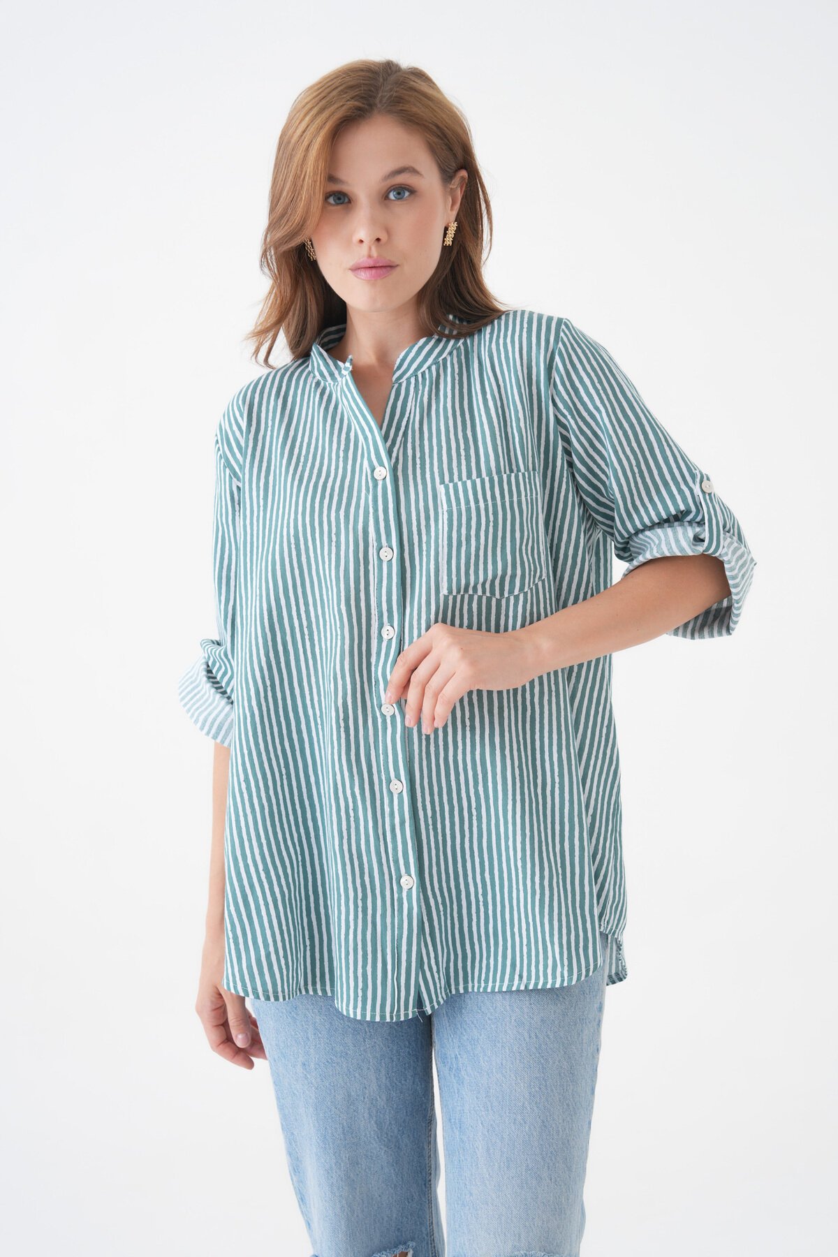 Kadın Hakim Yaka Geniş Kalıp Tesettüre Uygun Çizgili Spor Şık Curve Gömlek