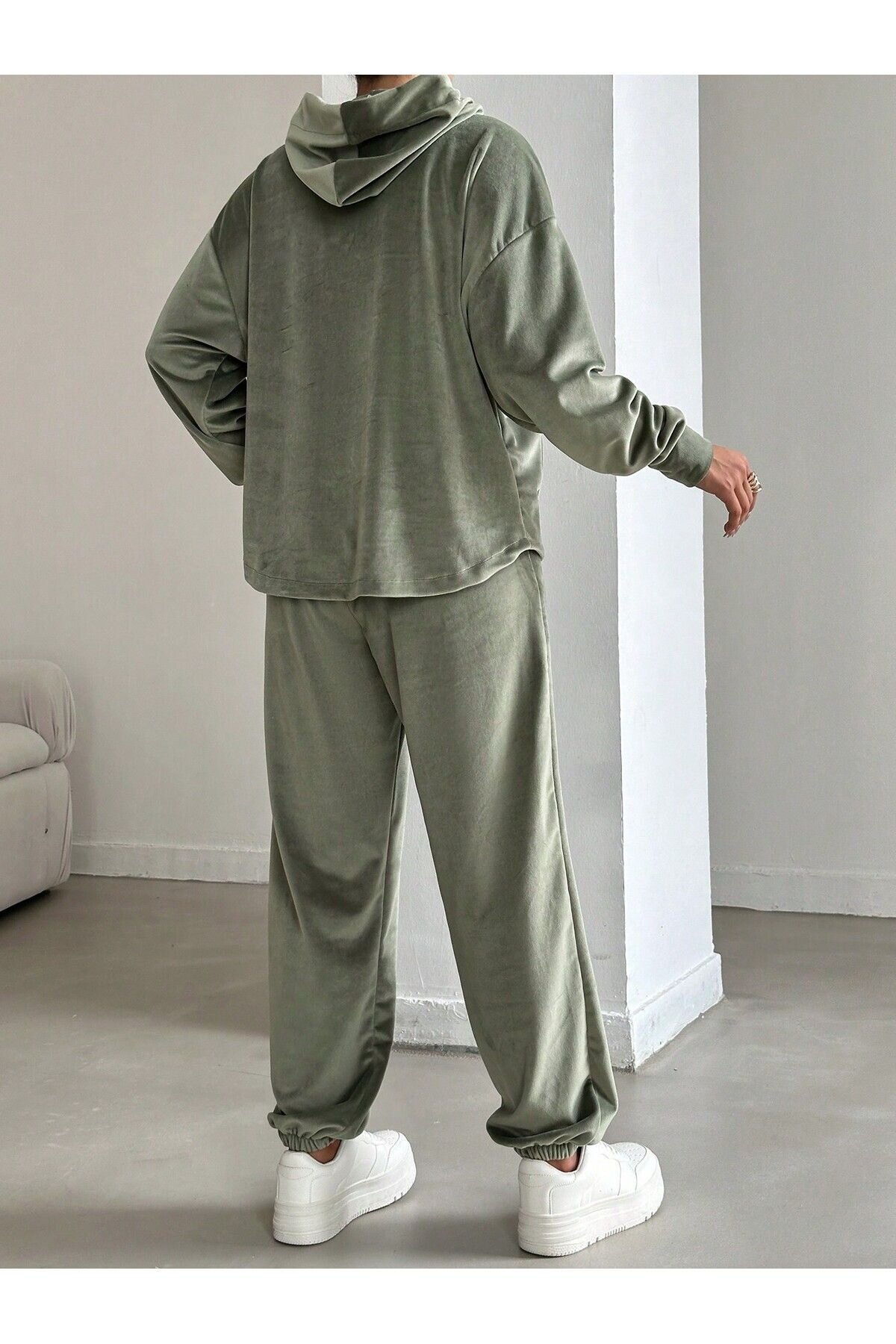 Kadın İthal Kadife Oversize Salaş Kangru Cep Kapşonlu Sweatshirt Lastik Paça Spor Şık Eşofman Takımı