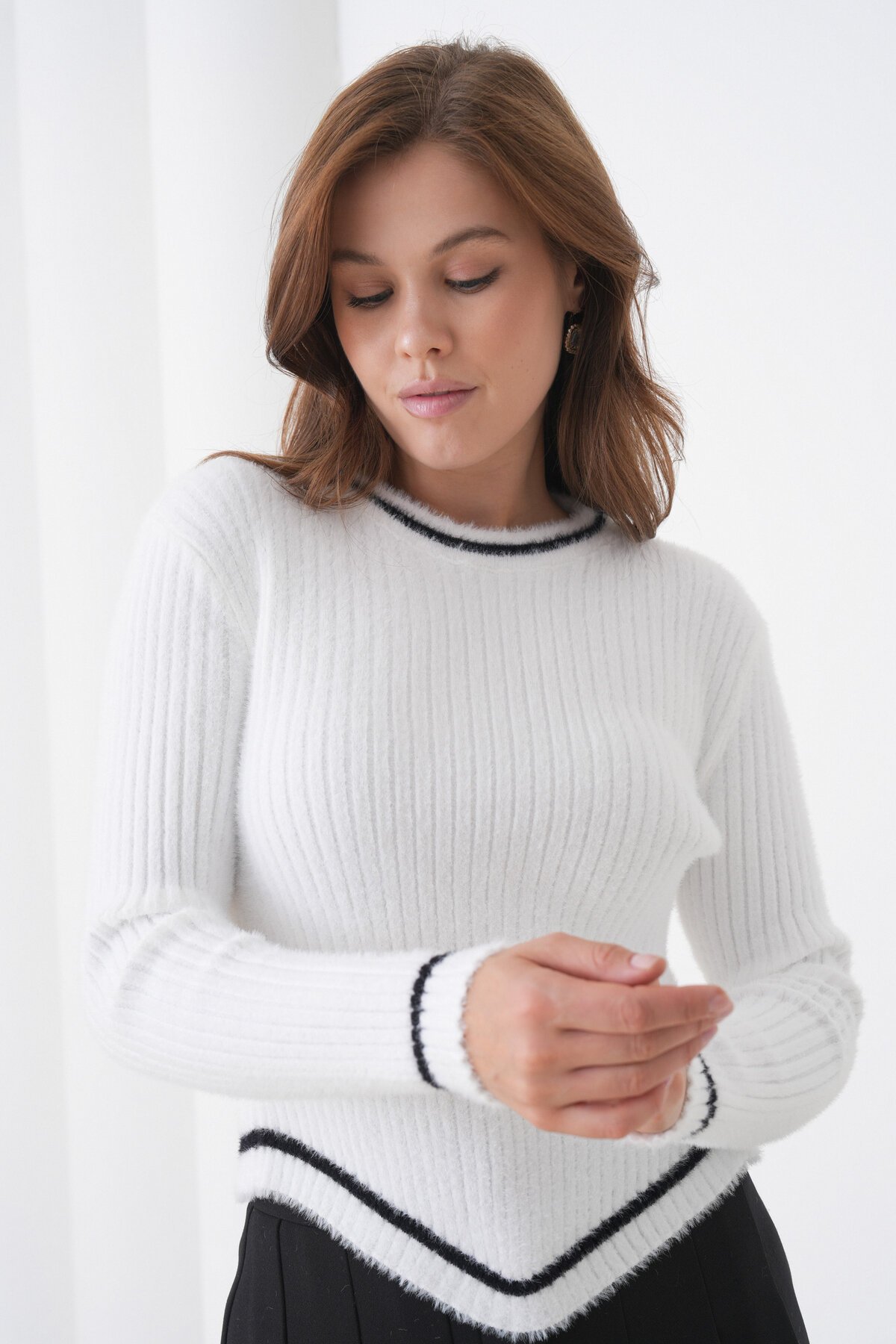 Kadın Asimetrik V Kesim Şerit Kenar Sakallı Uzun Kollu Bisiklet Yaka Spor Şık Kışlık Triko Kazak