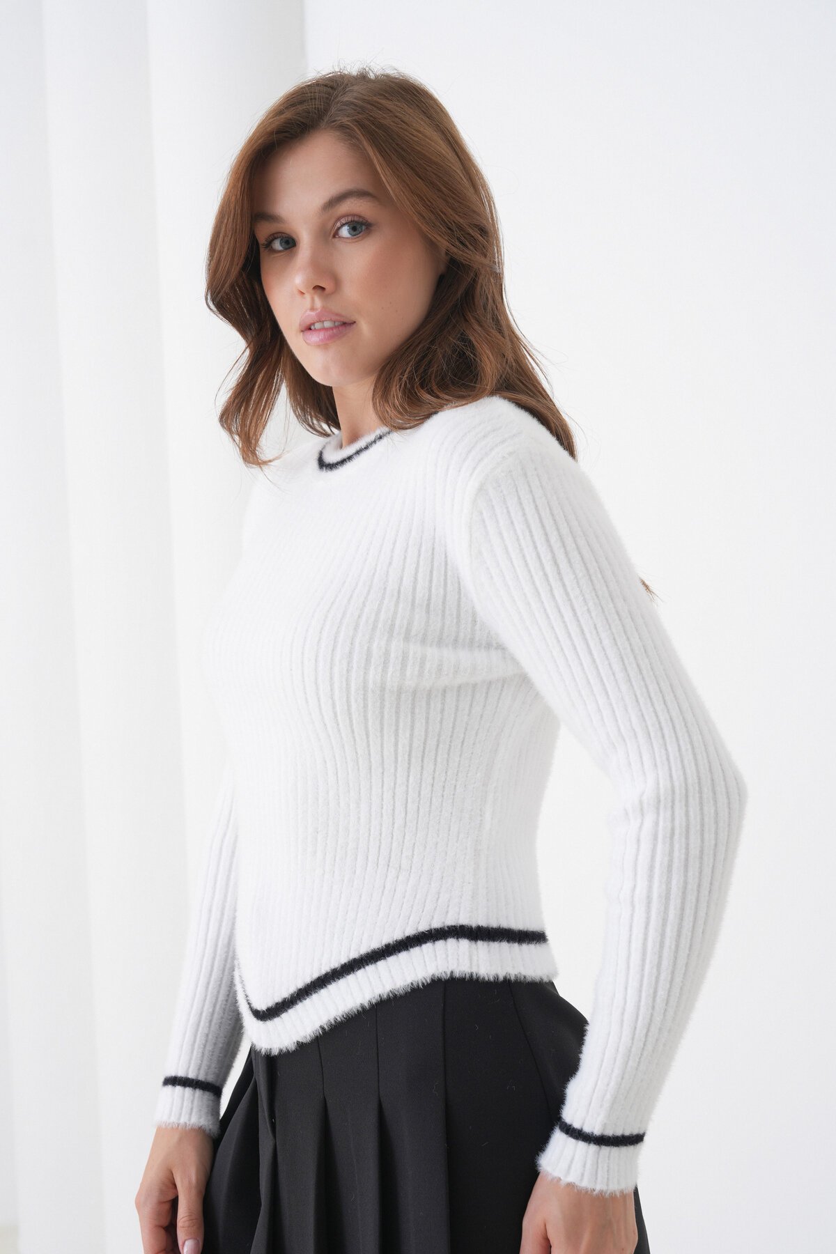 Kadın Asimetrik V Kesim Şerit Kenar Sakallı Uzun Kollu Bisiklet Yaka Spor Şık Kışlık Triko Kazak