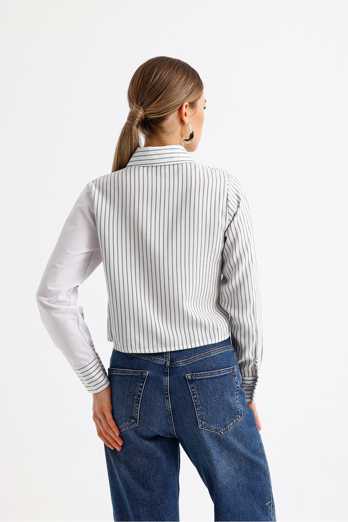 Kadın Özel Tasarım Yaka Kol Düğmeli Çizgi Garnili Crop Boy Bluz Gömlek