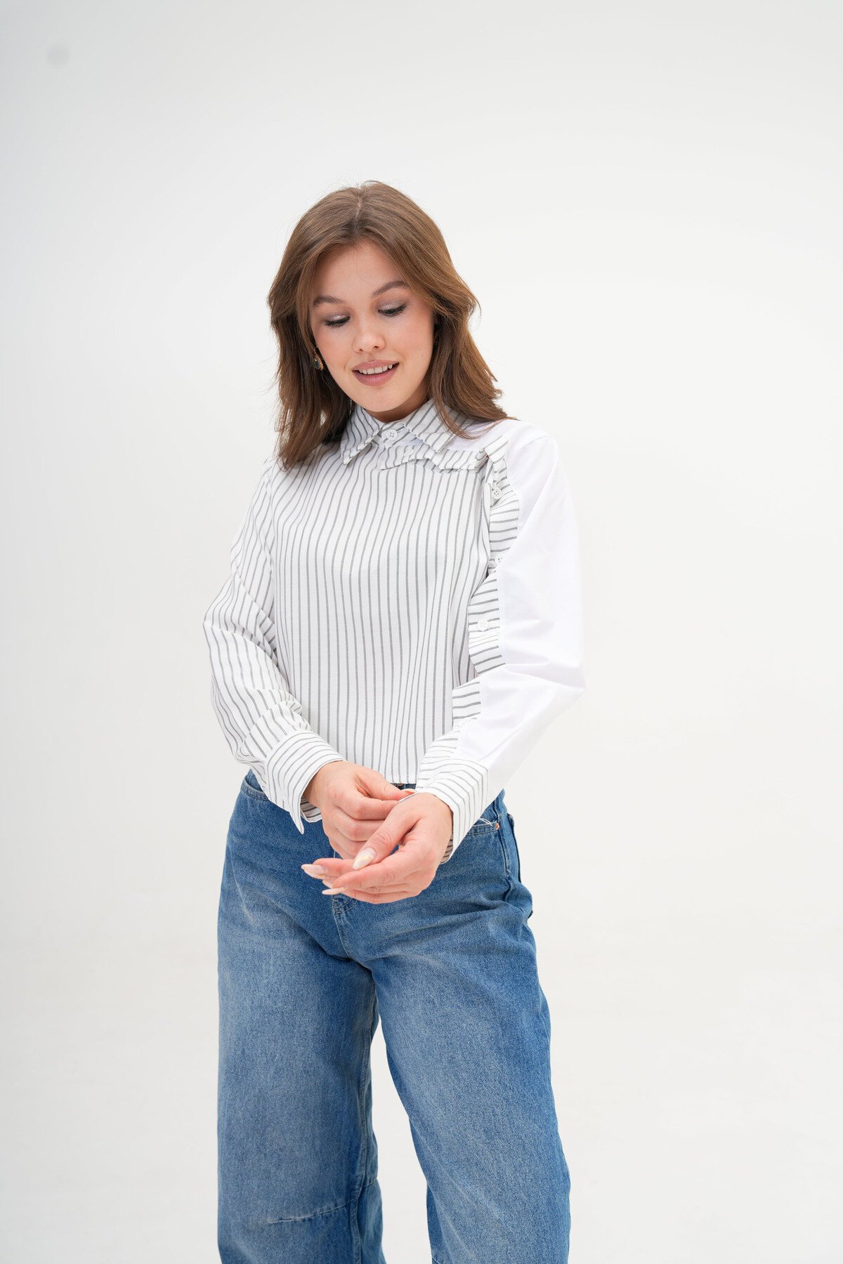 Kadın Özel Tasarım Yaka Kol Düğmeli Çizgi Garnili Crop Boy Bluz Gömlek