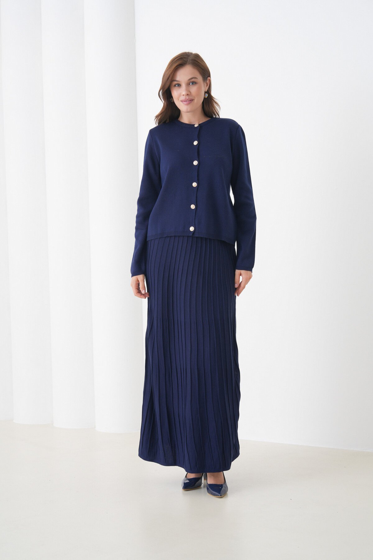 Kadın Pileli Etek Kazağı Düğmeli Tesettüre Uygun Örgü Triko Etekli Ceket Takım