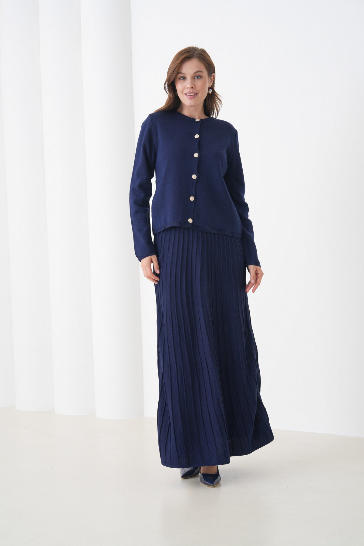 Kadın Pileli Etek Kazağı Düğmeli Tesettüre Uygun Örgü Triko Etekli Ceket Takım