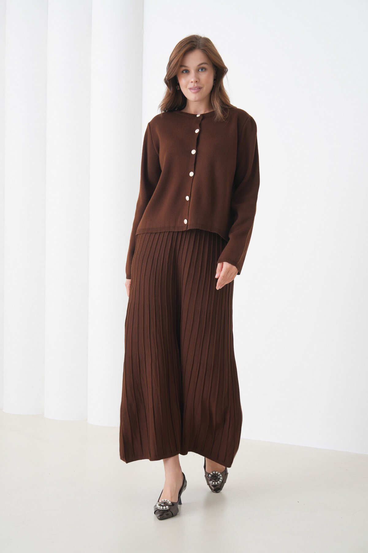 Kadın Pileli Etek Kazağı Düğmeli Tesettüre Uygun Örgü Triko Etekli Ceket Takım