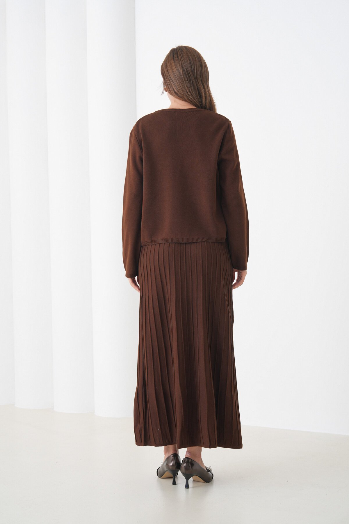 Kadın Pileli Etek Kazağı Düğmeli Tesettüre Uygun Örgü Triko Etekli Ceket Takım