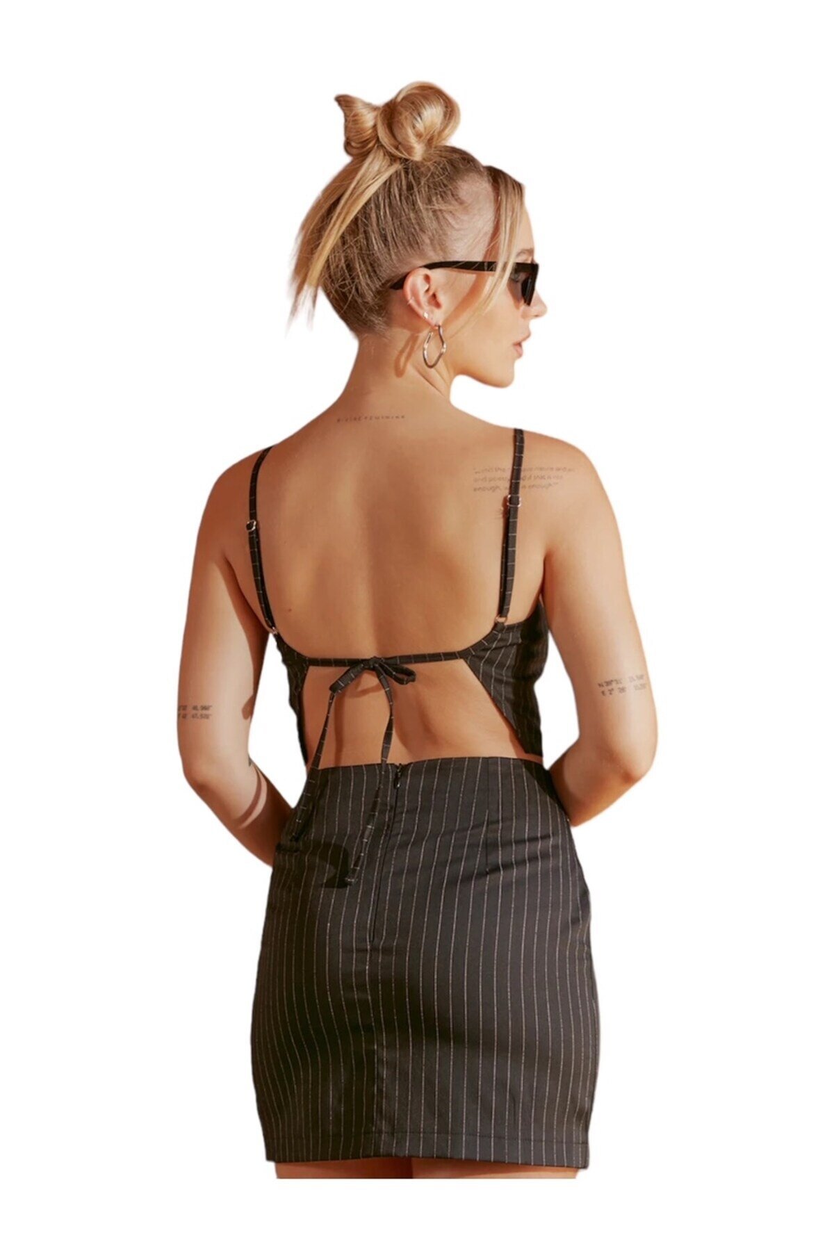 Kadın Sırtı Açık Çizgili Spor Şık Croptop Büstiyer Bluz