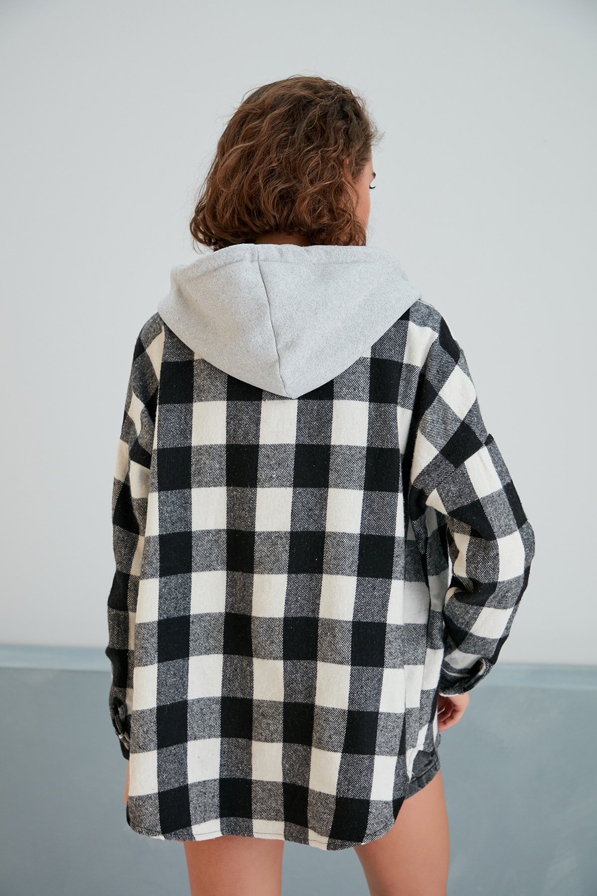 Kadın Siyah Beyaz Oduncu Oversize Ceket Gömlek