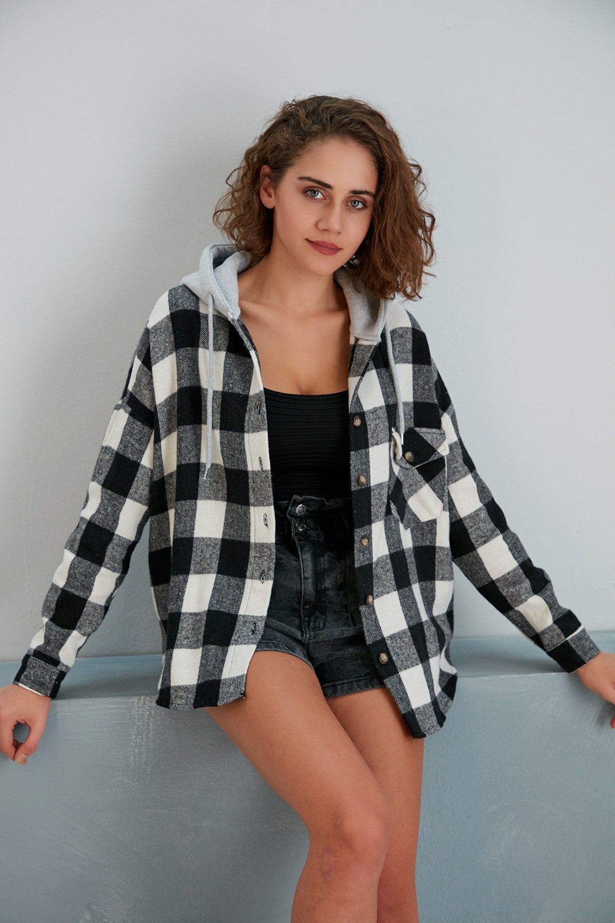 Kadın Siyah Beyaz Oduncu Oversize Ceket Gömlek