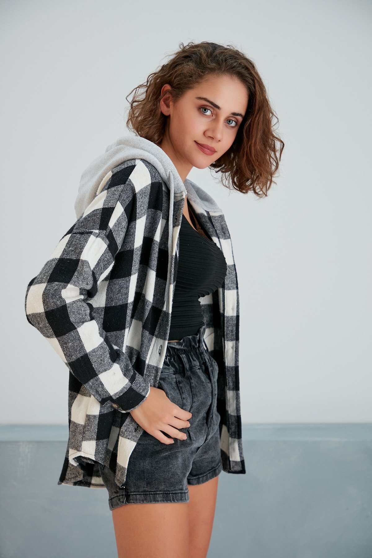 Kadın Siyah Beyaz Oduncu Oversize Ceket Gömlek