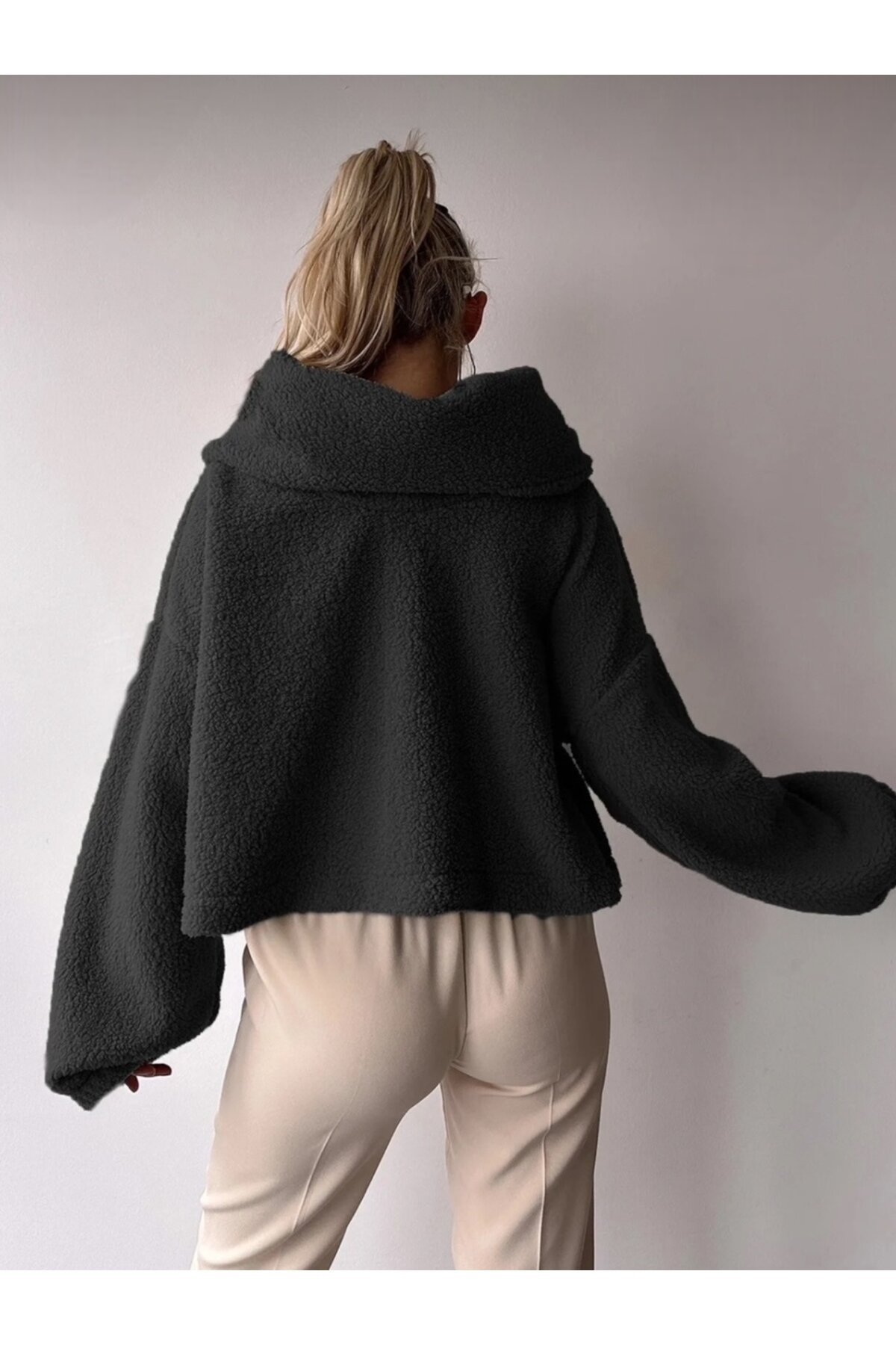 Kadın Tasarım Peluş Dökme Yaka Spor Şık Rahat Crop Sweat Curve Kazak