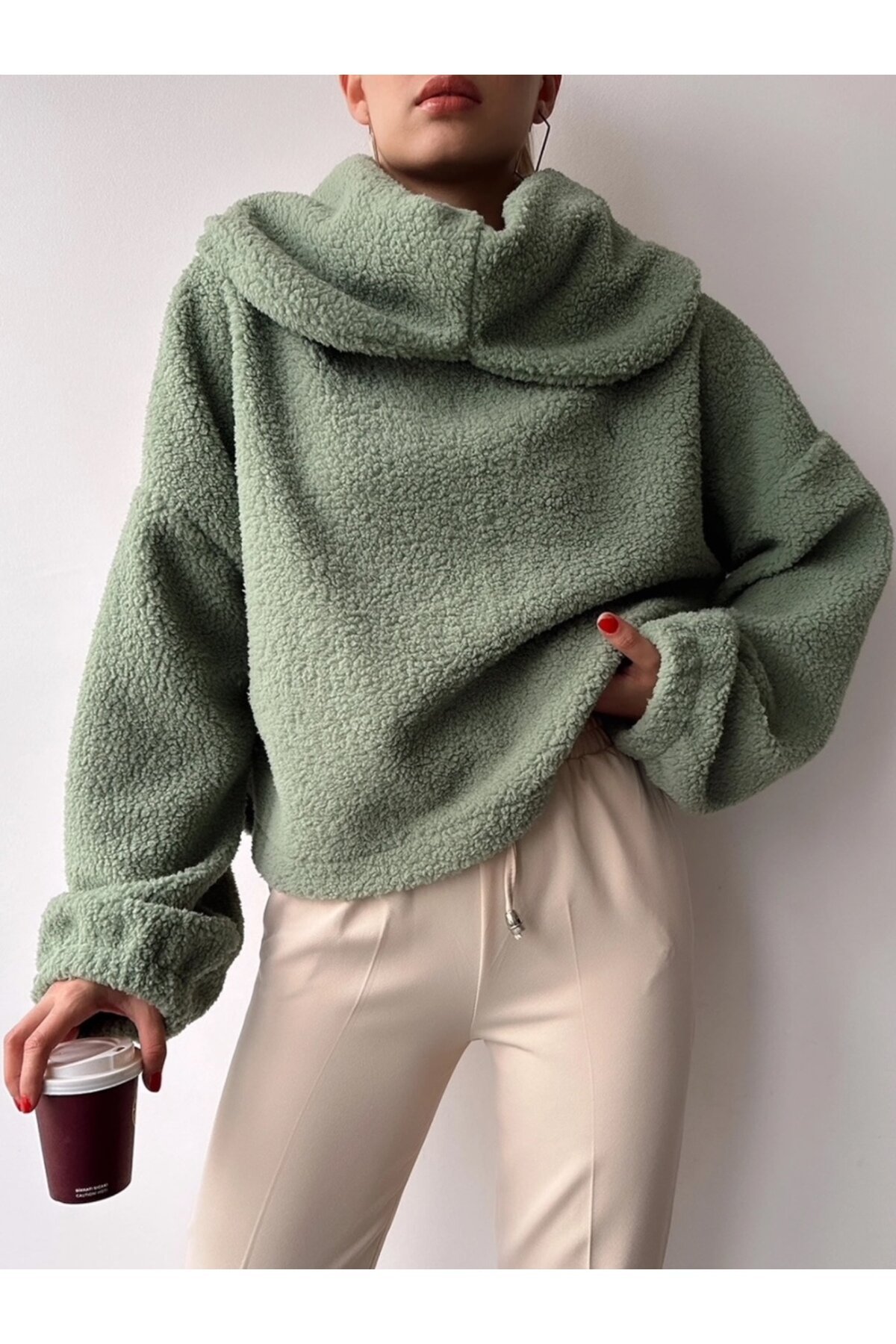 Kadın Tasarım Peluş Dökme Yaka Spor Şık Rahat Crop Sweat Curve Kazak