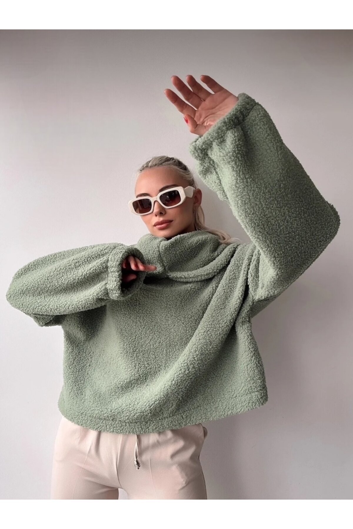 Kadın Tasarım Peluş Dökme Yaka Spor Şık Rahat Crop Sweat Curve Kazak