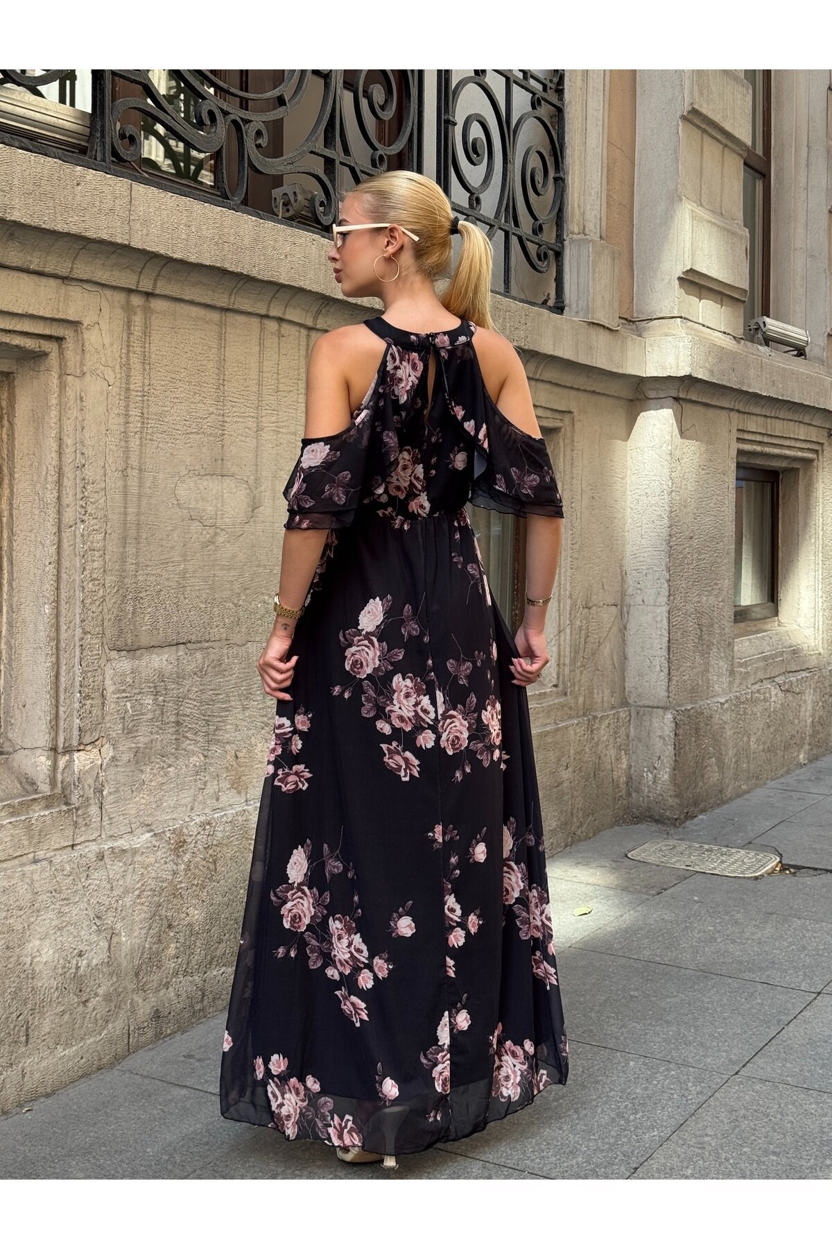 Kadın Tül Detaylı Omzu Açık Şık Rahat Kalıp Büyük Beden Abiye Elbise