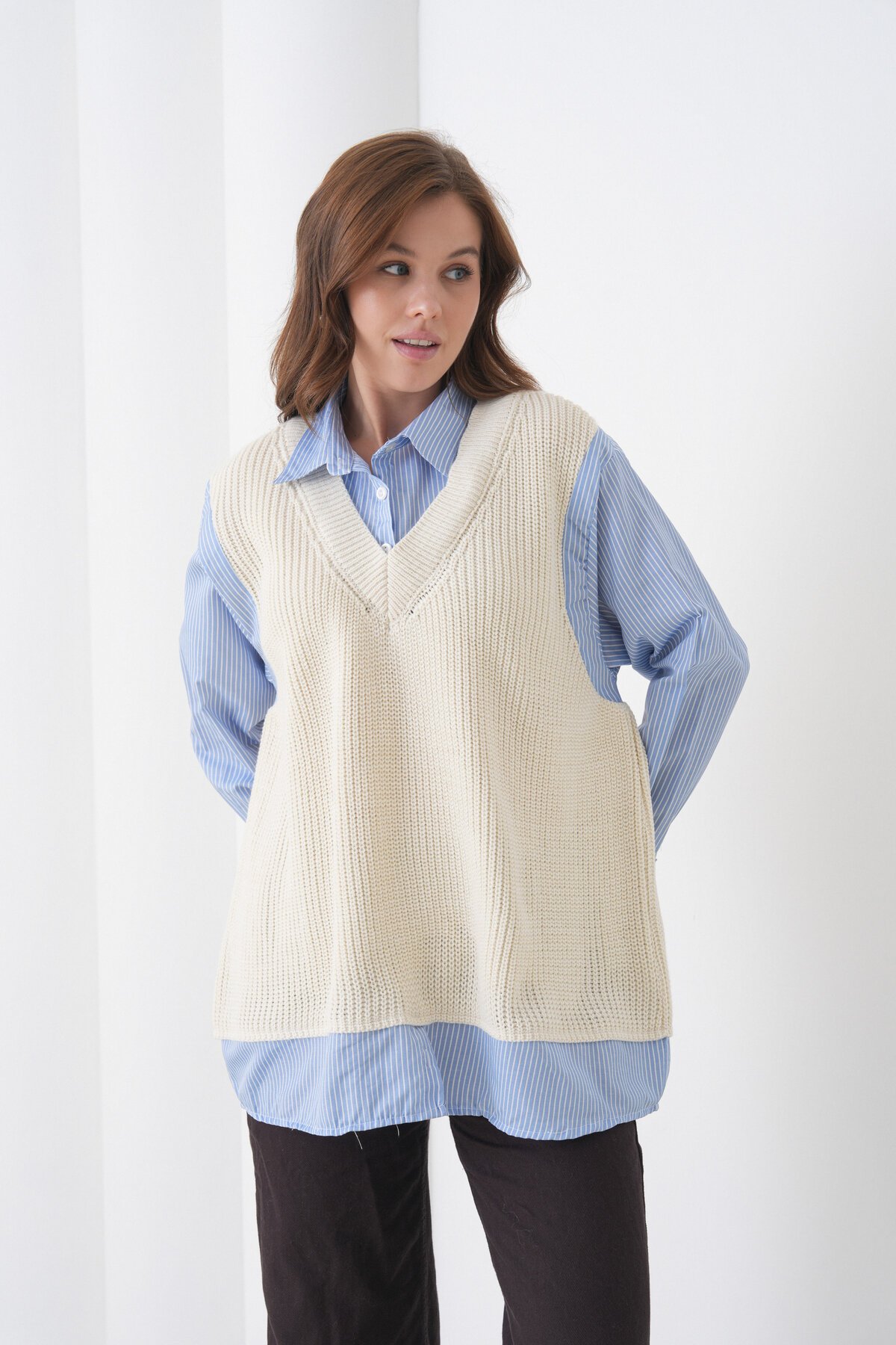 Kadın Uzun Kol Gömlek Yaka İçi Gömlekli Triko Yelekli Spor Şık Gömlek Kazak