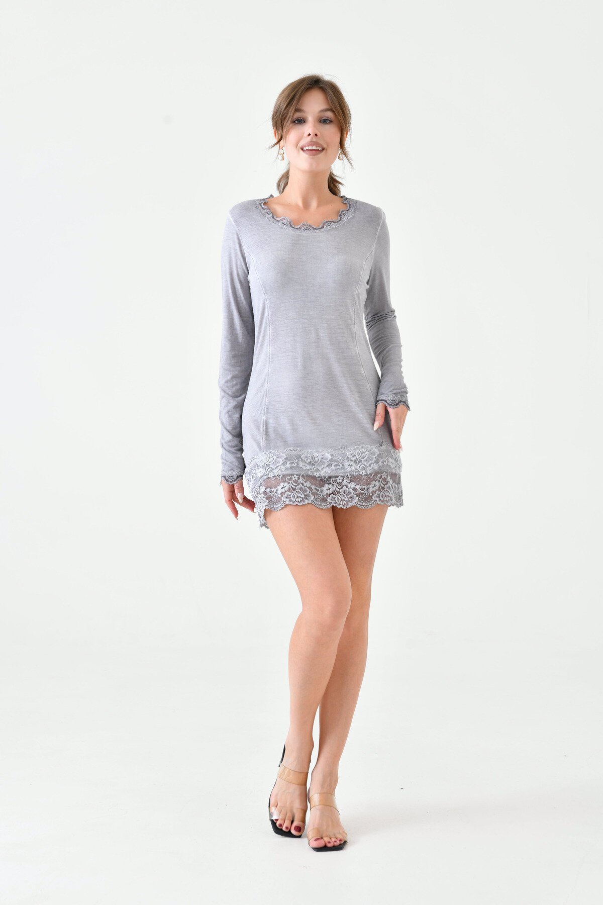 Kadın Viskon Dantel Detaylı Uzun Kol Curve Spor Şık Bluz Tunik