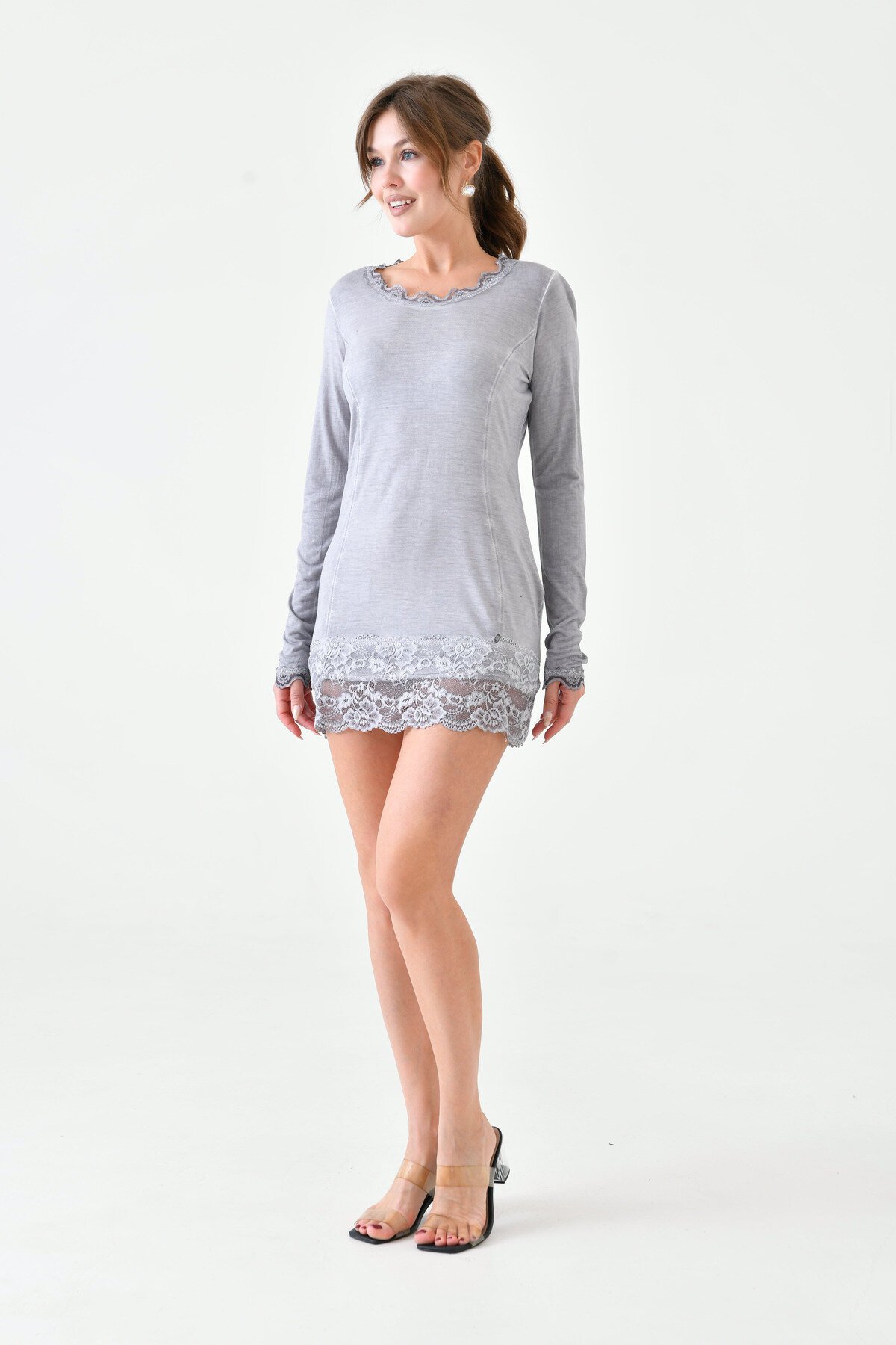 Kadın Viskon Dantel Detaylı Uzun Kol Curve Spor Şık Bluz Tunik