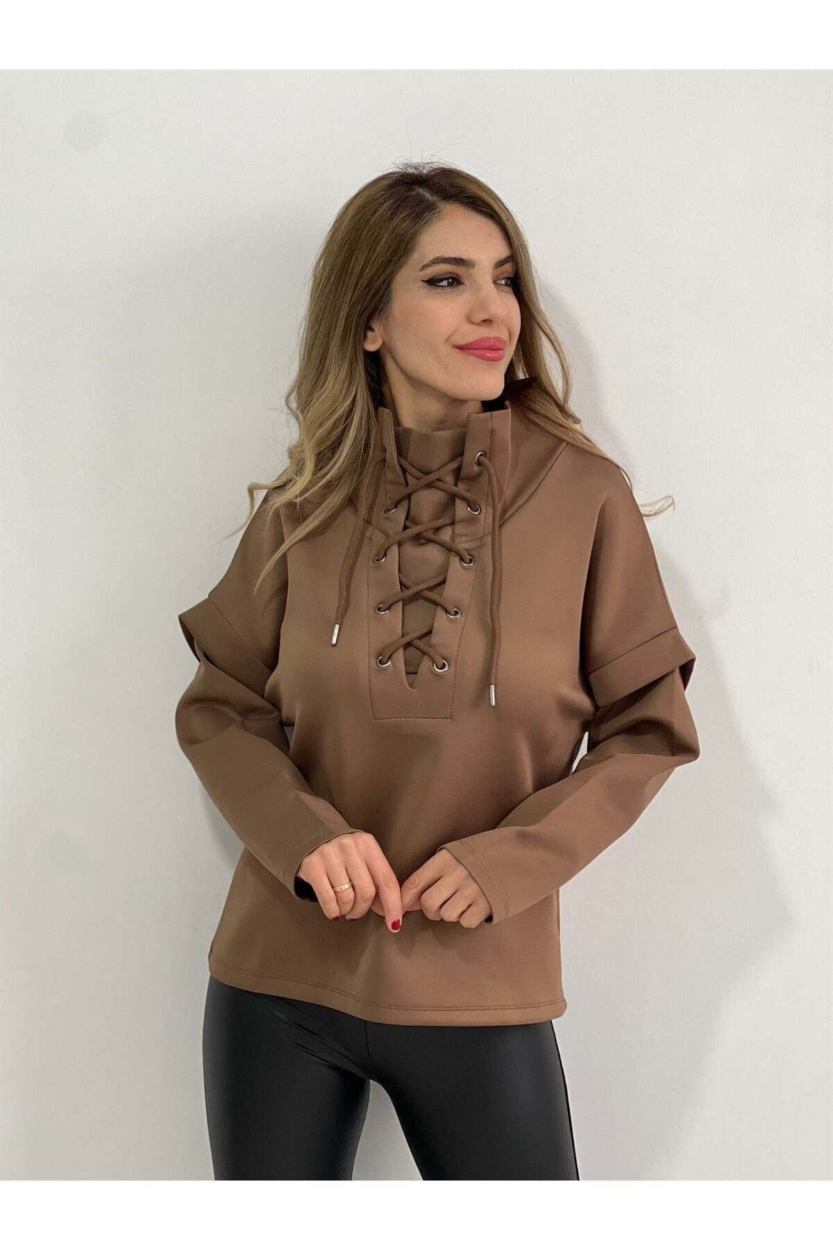 Kadın Yakası Bağcıklı Scuba Oversize Spor Şık Tasarım Sweatshirt