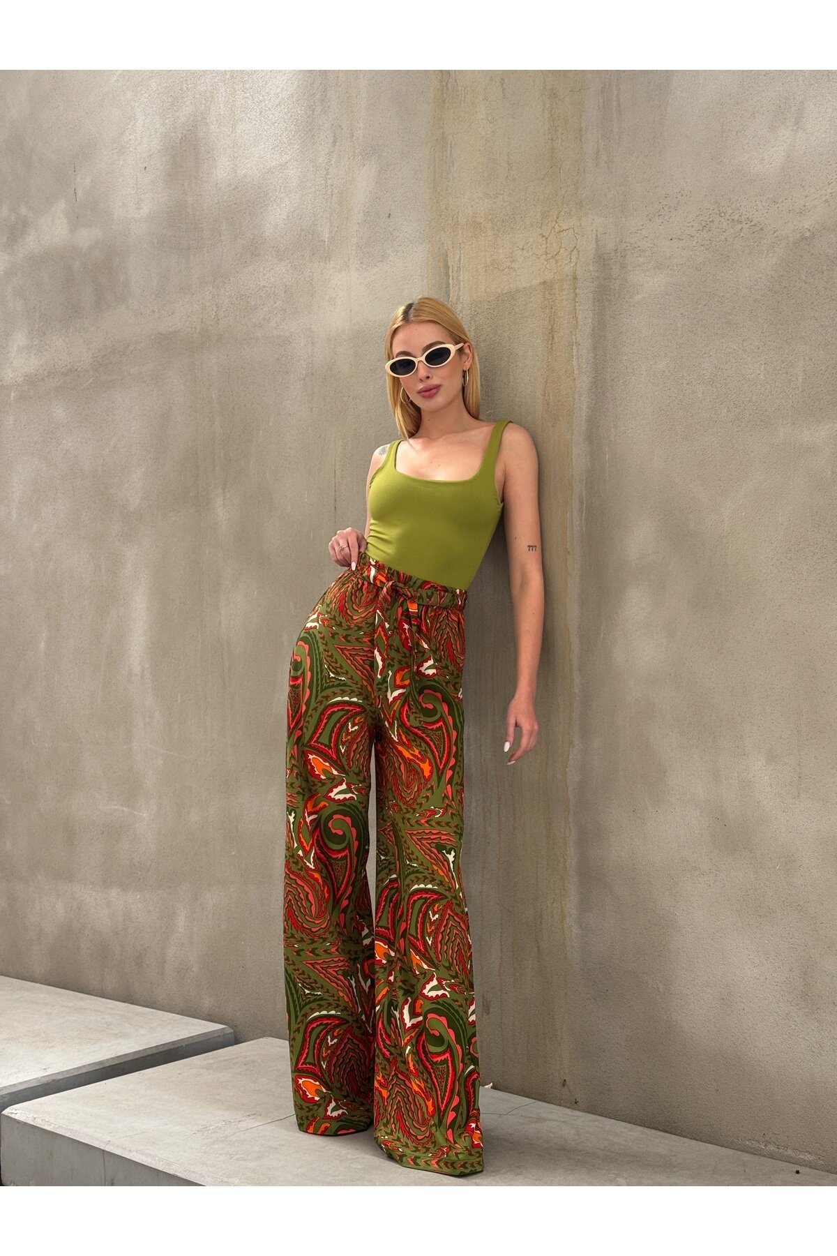 Kadın Yüksek Bel Kuşaklı Desenli %100 Viscose Pamuk Geniş Paça Şık Casual Büyük Beden Curve Pantolon