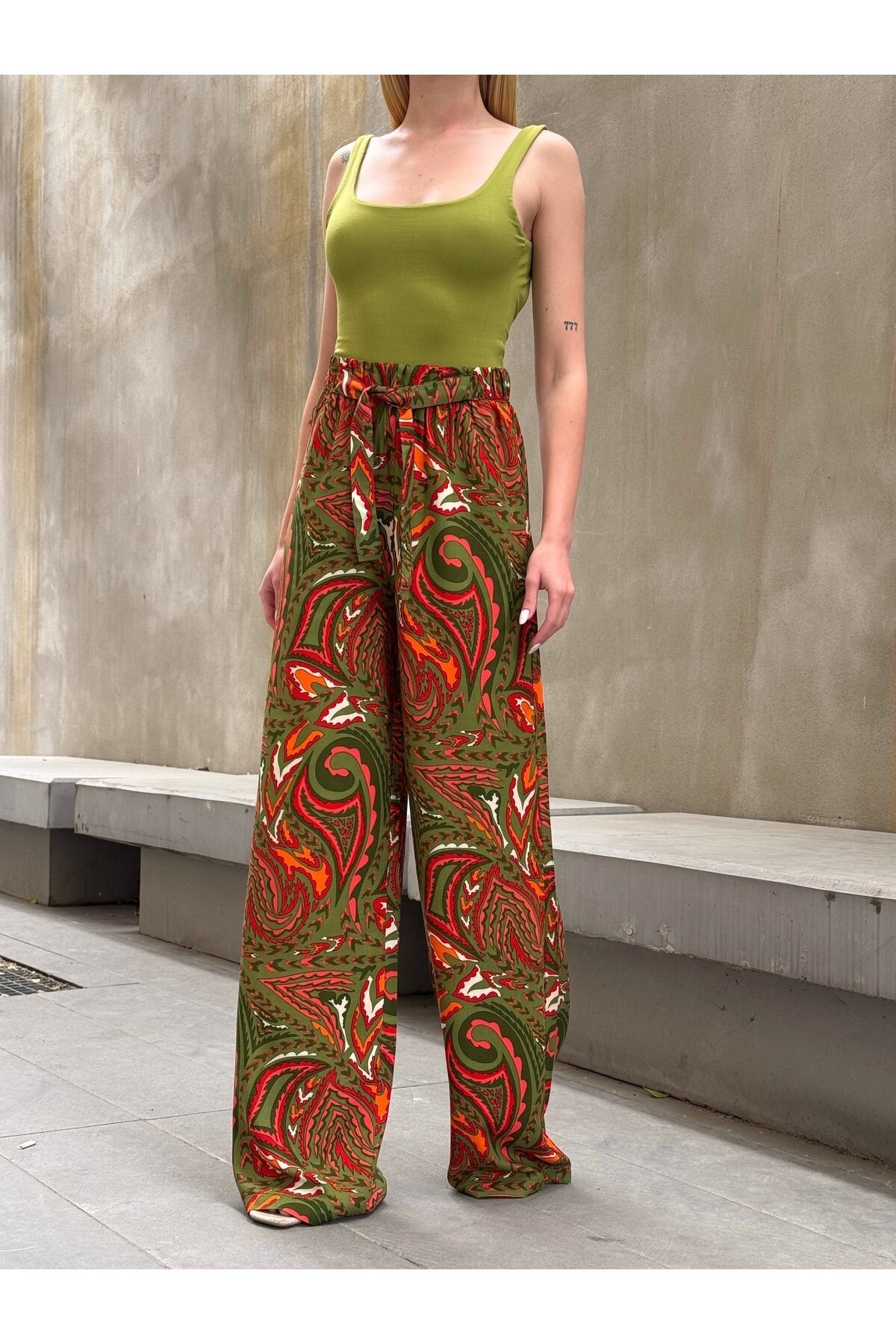 Kadın Yüksek Bel Kuşaklı Desenli %100 Viscose Pamuk Geniş Paça Şık Casual Büyük Beden Curve Pantolon