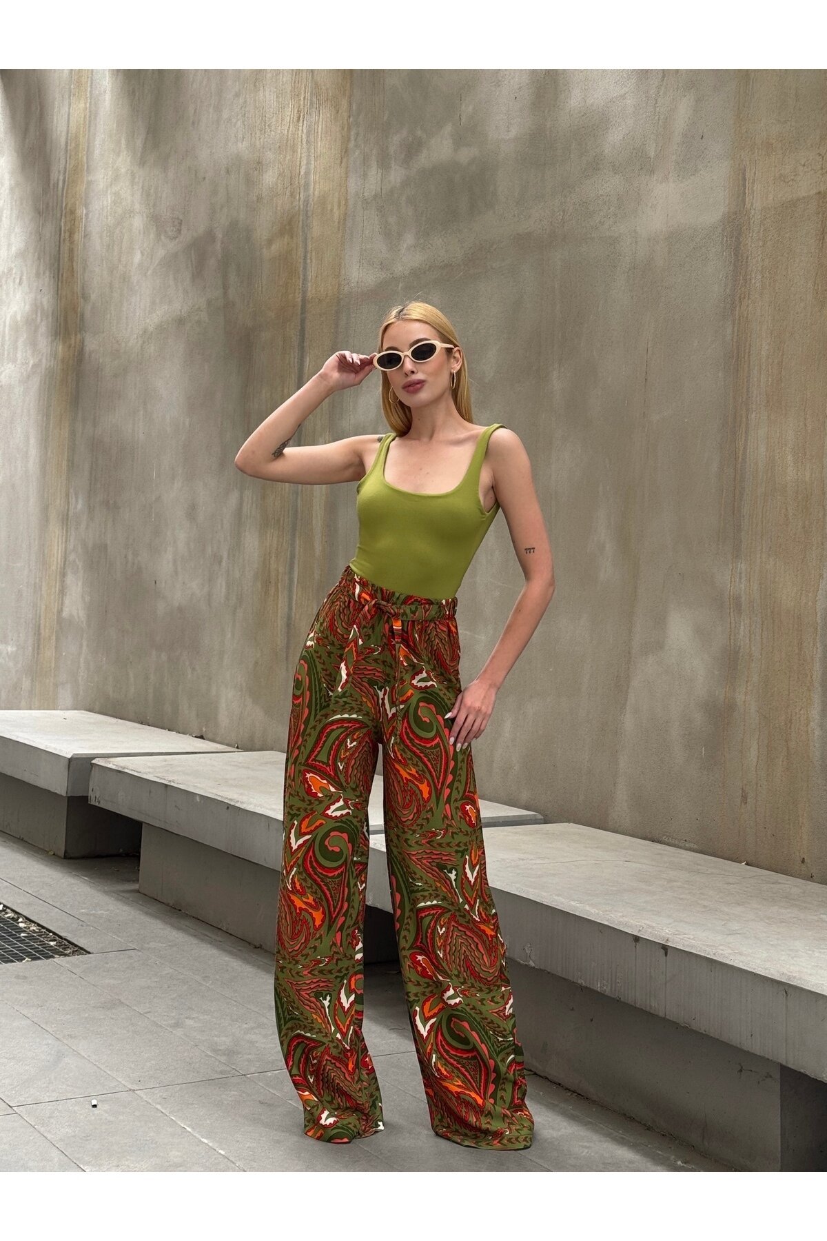 Kadın Yüksek Bel Kuşaklı Desenli %100 Viscose Pamuk Geniş Paça Şık Casual Büyük Beden Curve Pantolon