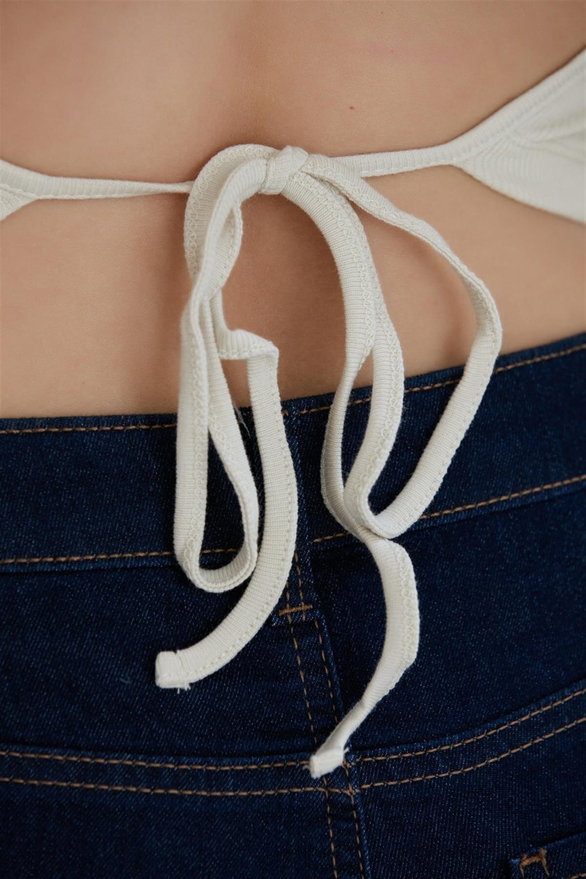 Pikkaonline Kadın Sırtı Açık Şık Croptop