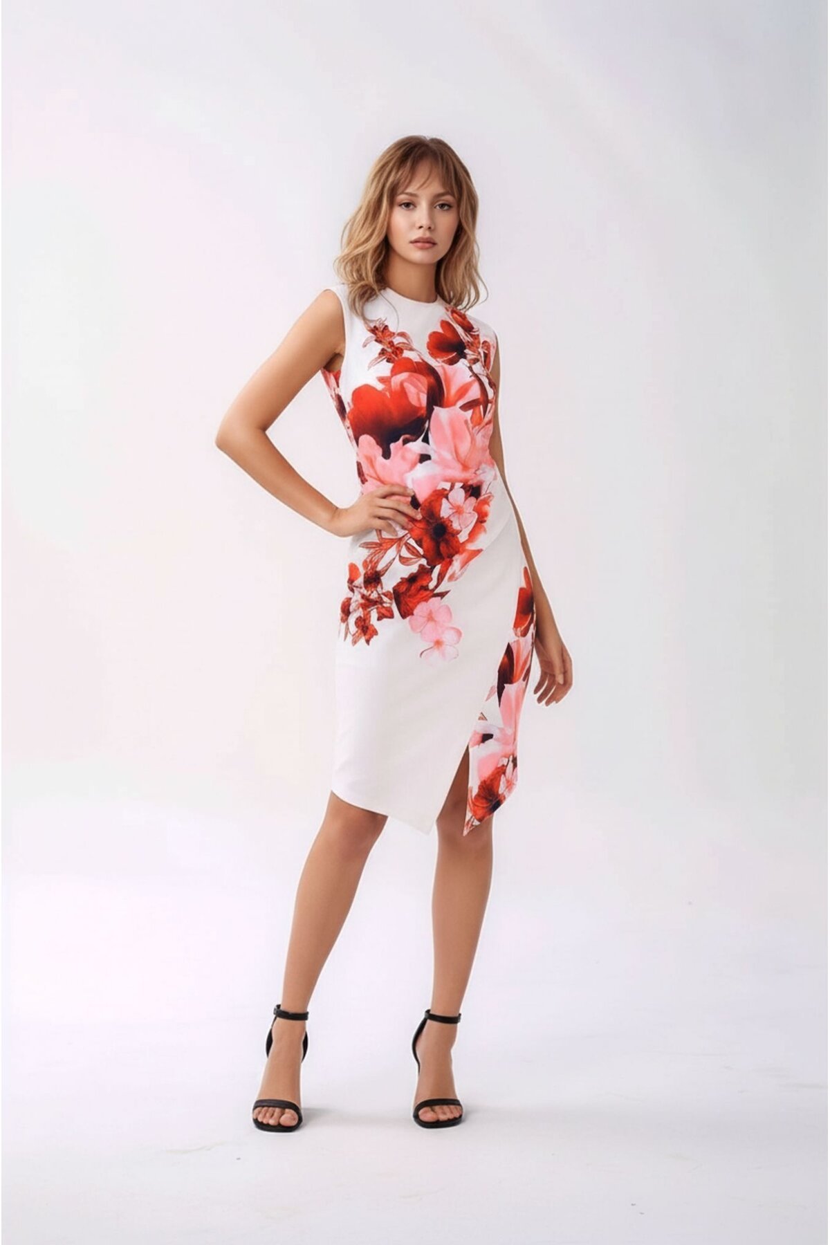 Kadın Asimetrik Etek Yırtmaçlı Çiçekli Büyük Beden Curve Şık Kolsuz Elbise