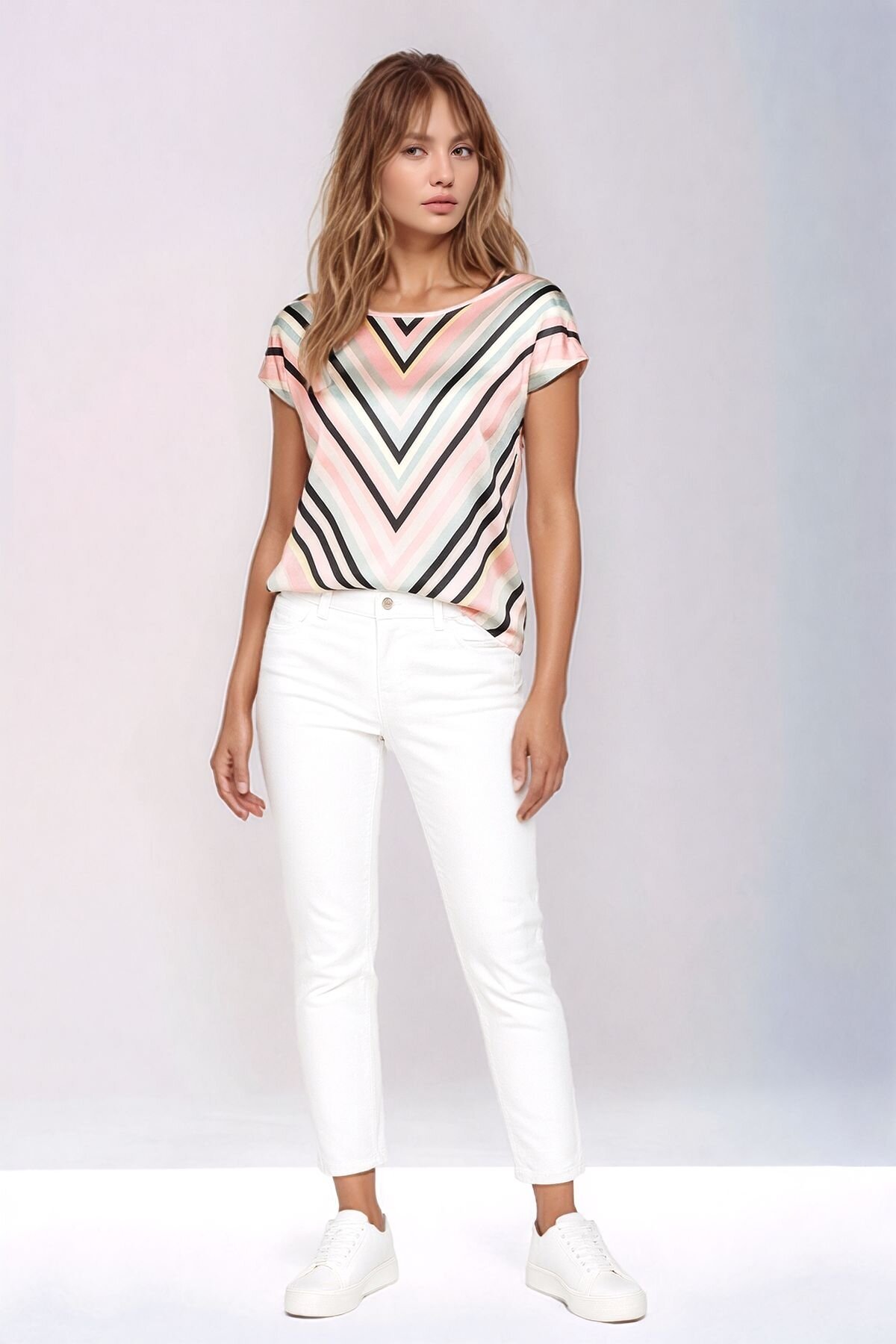 Kadın Bisiklet Yaka Saten Viskon Kısa Kol Spor Şık Desenli Bluz