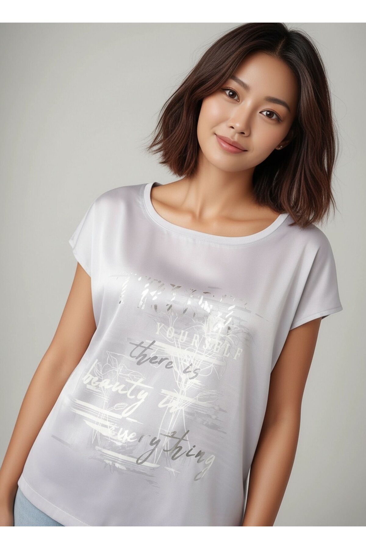 Kadın Bisiklet Yaka Saten Viskon Kısa Kol Spor Şık Desenli Bluz