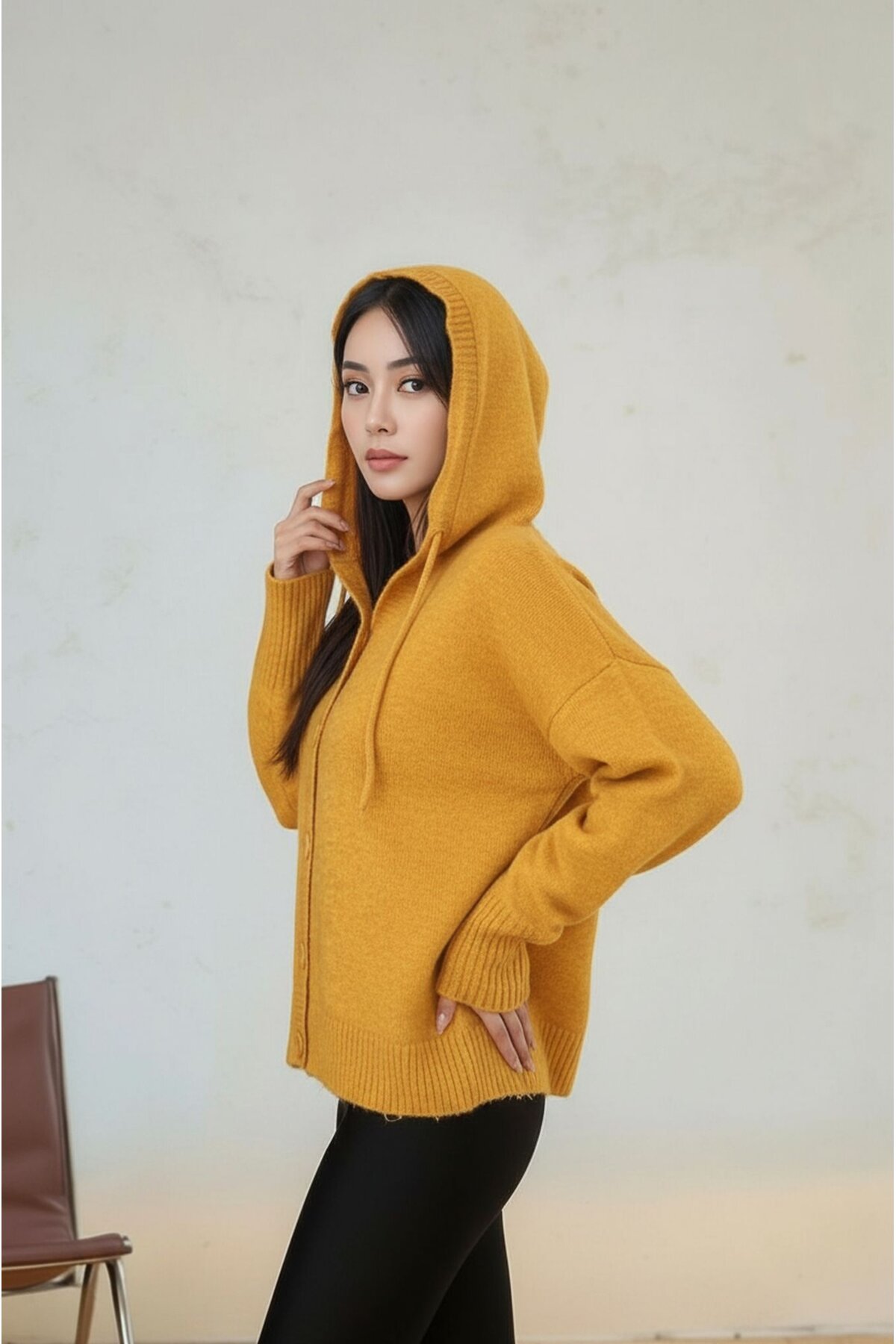 Kadın Kapüşonlu Önden Düğmeli Yumoş Triko Spor Şık Tesettüre Uygun Kışlık Ceket