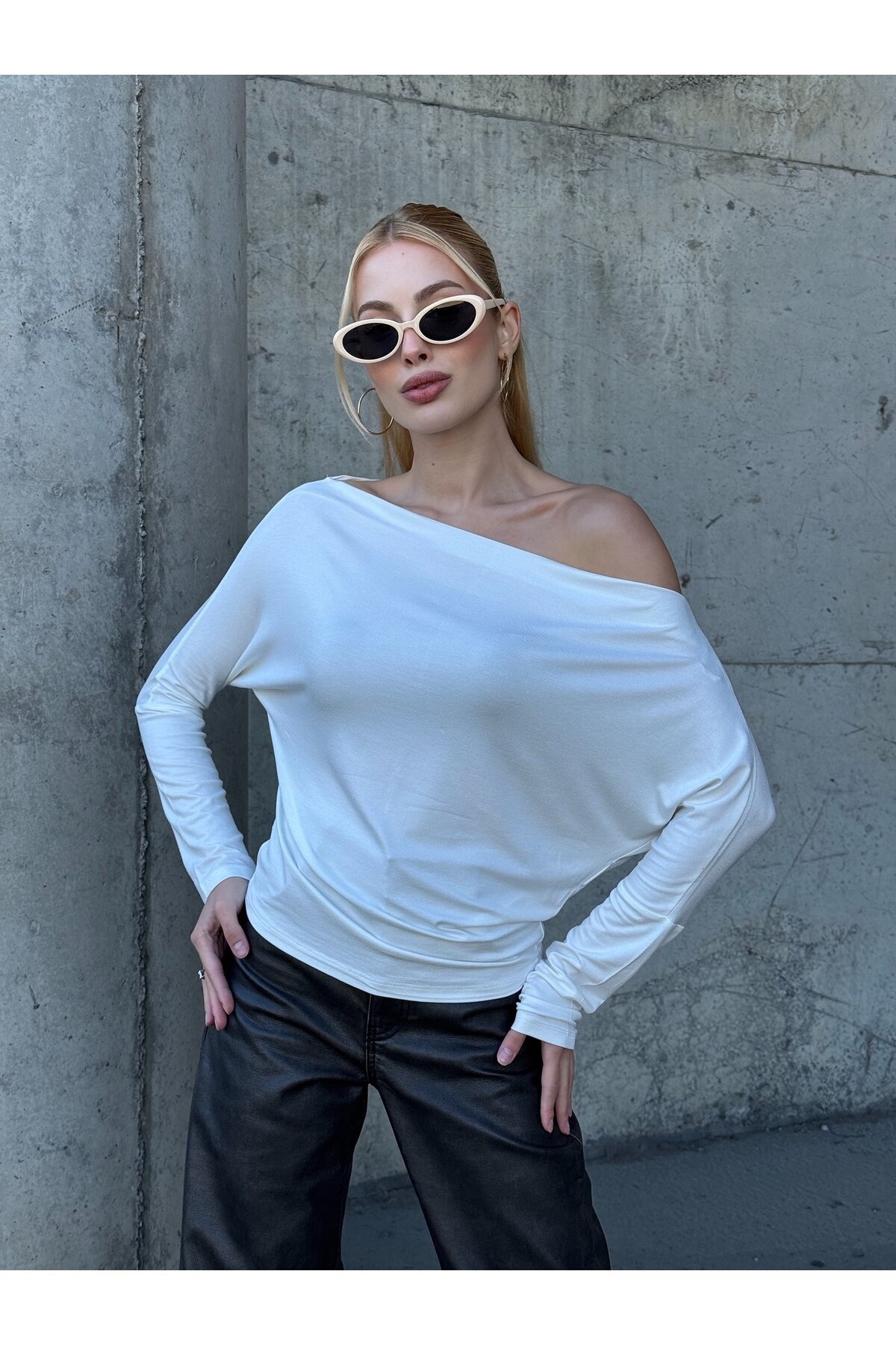 Kadın Kayık Yaka Full Esnek Asimetrik Kesim Comfort Spor Şık Tasarım Yumoş Bluz