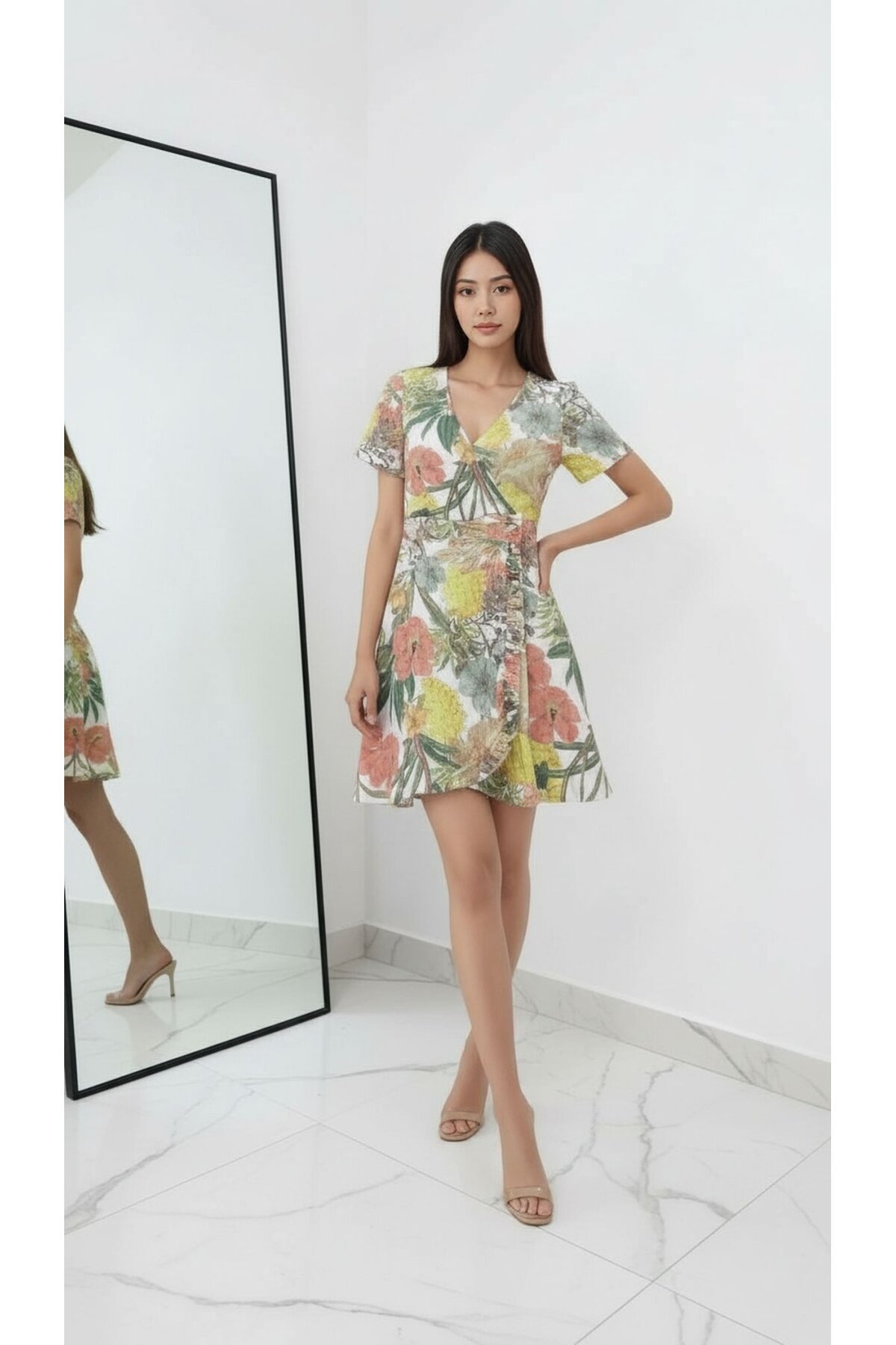 Kadın Kruvaze Yaka Volanlı Etek Bele Oturan Desenli Casual Şık  Mini Elbise