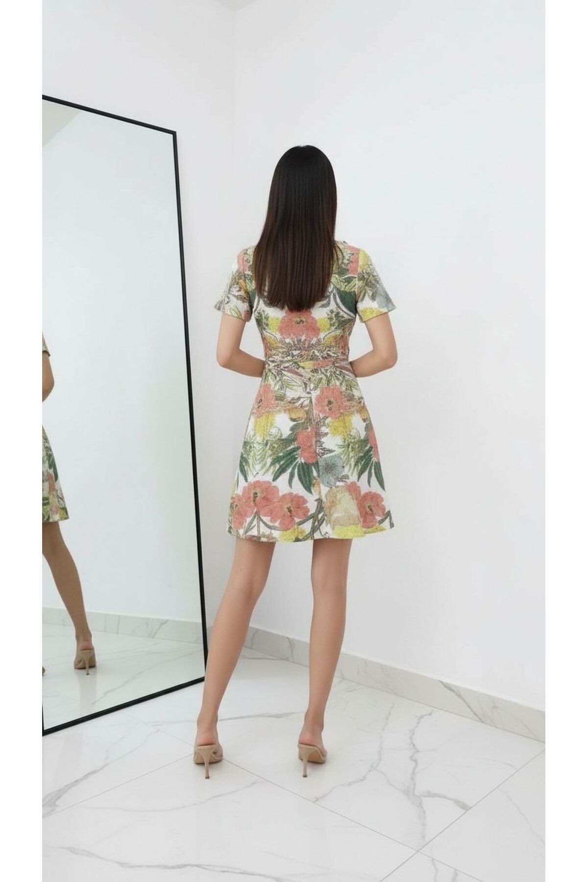 Kadın Kruvaze Yaka Volanlı Etek Bele Oturan Desenli Casual Şık  Mini Elbise