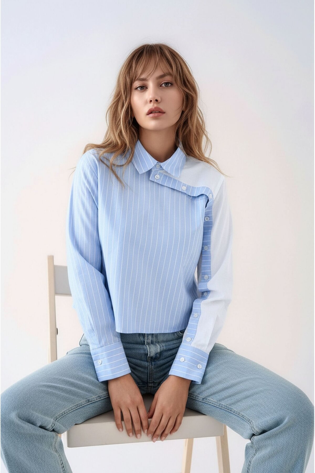 Kadın Özel Tasarım Yaka Koldan Düğmeli Çift Renk Crop Boy Bluz Kısa Gömlek