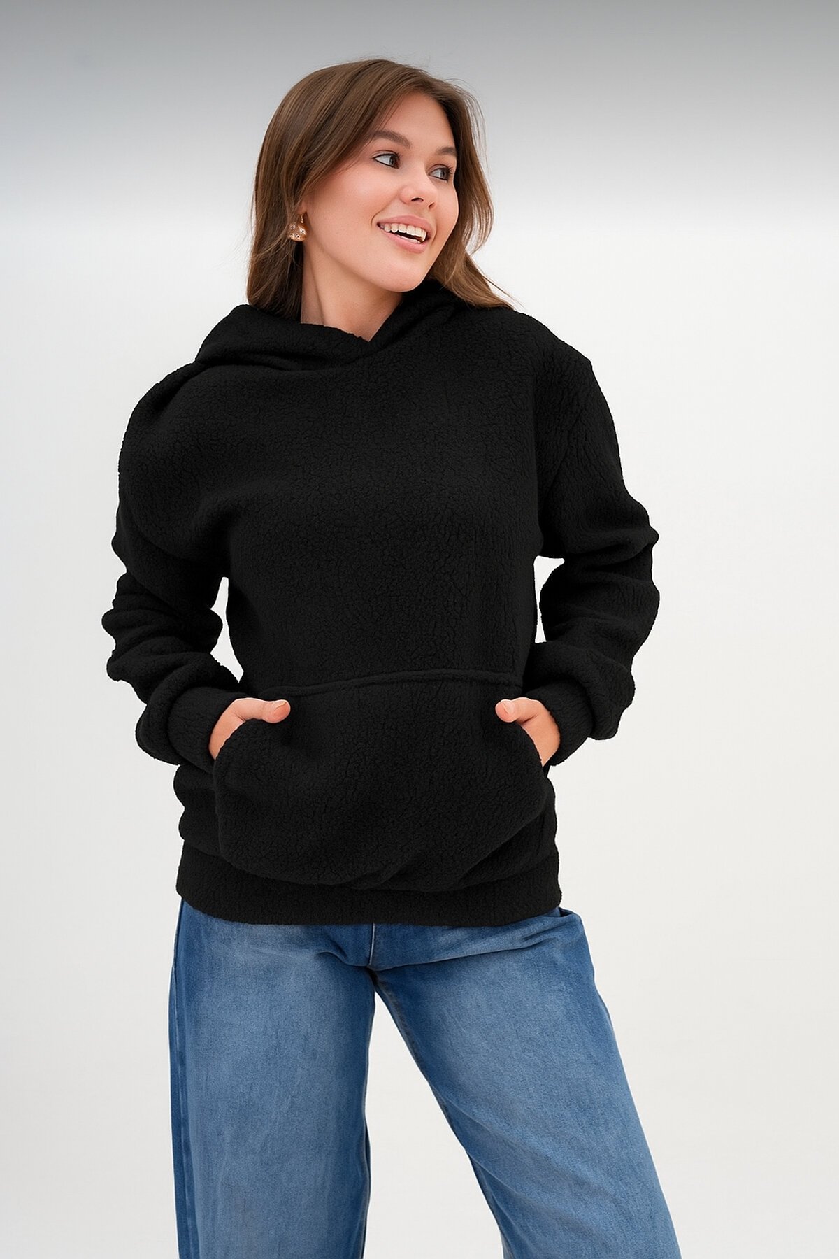 Kadın Peluş Kumoş Kanguru Cepli Kapüşonlu Rahat Kalıp Standart Sweatshirt